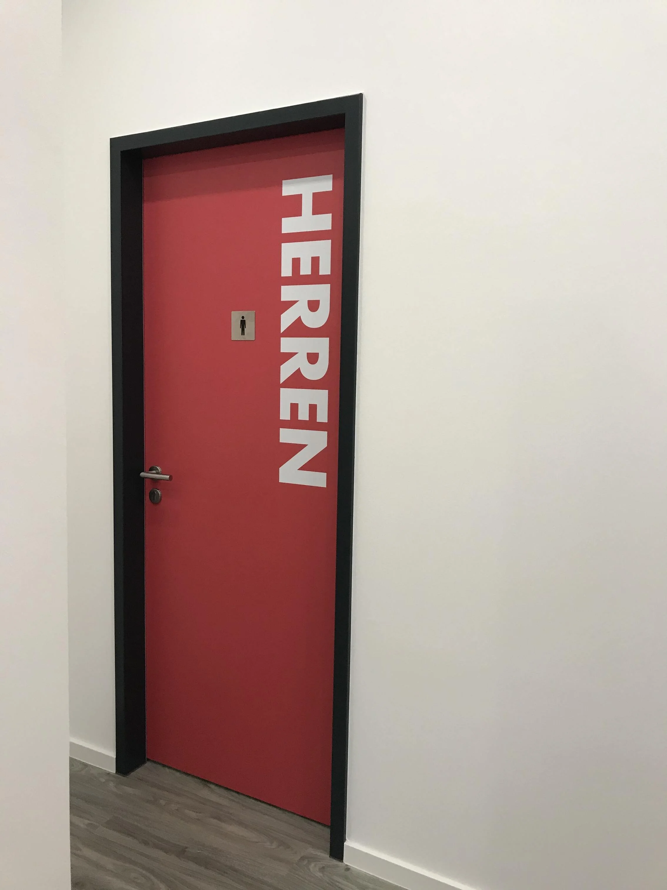 office-branding-door-wrap-red-germany-07.jpg