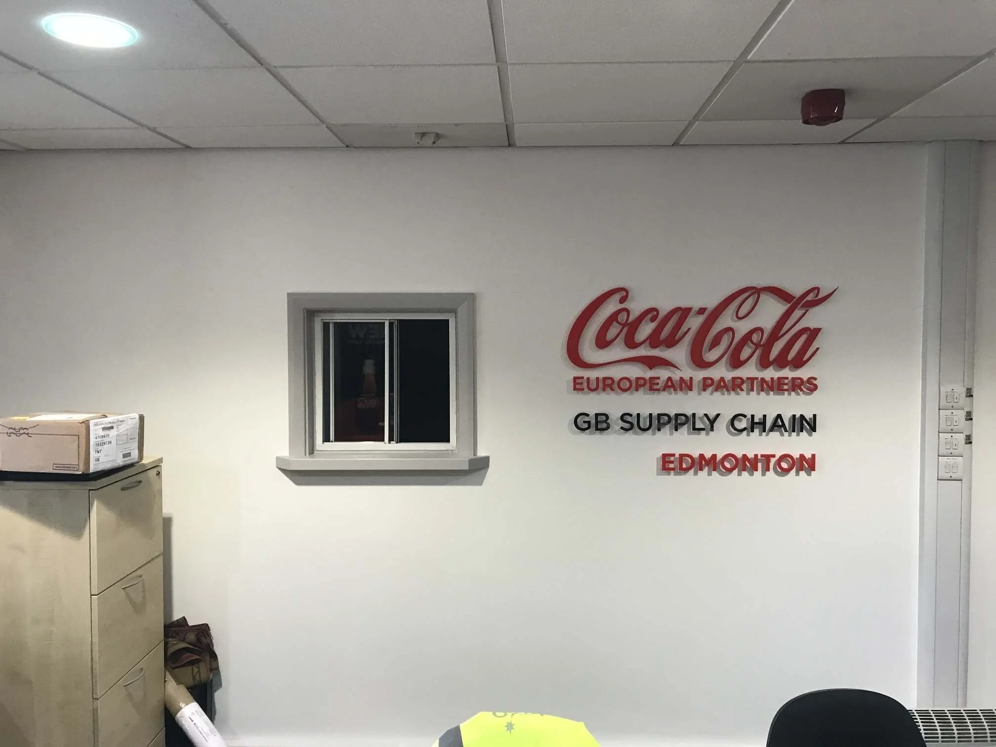 coca-cola-office-branding-london-10.jpg