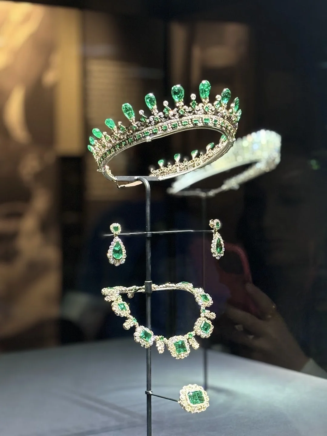 vic crown.jpg