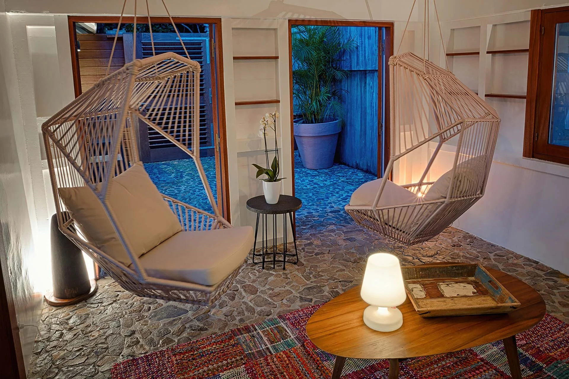 Lounge at night