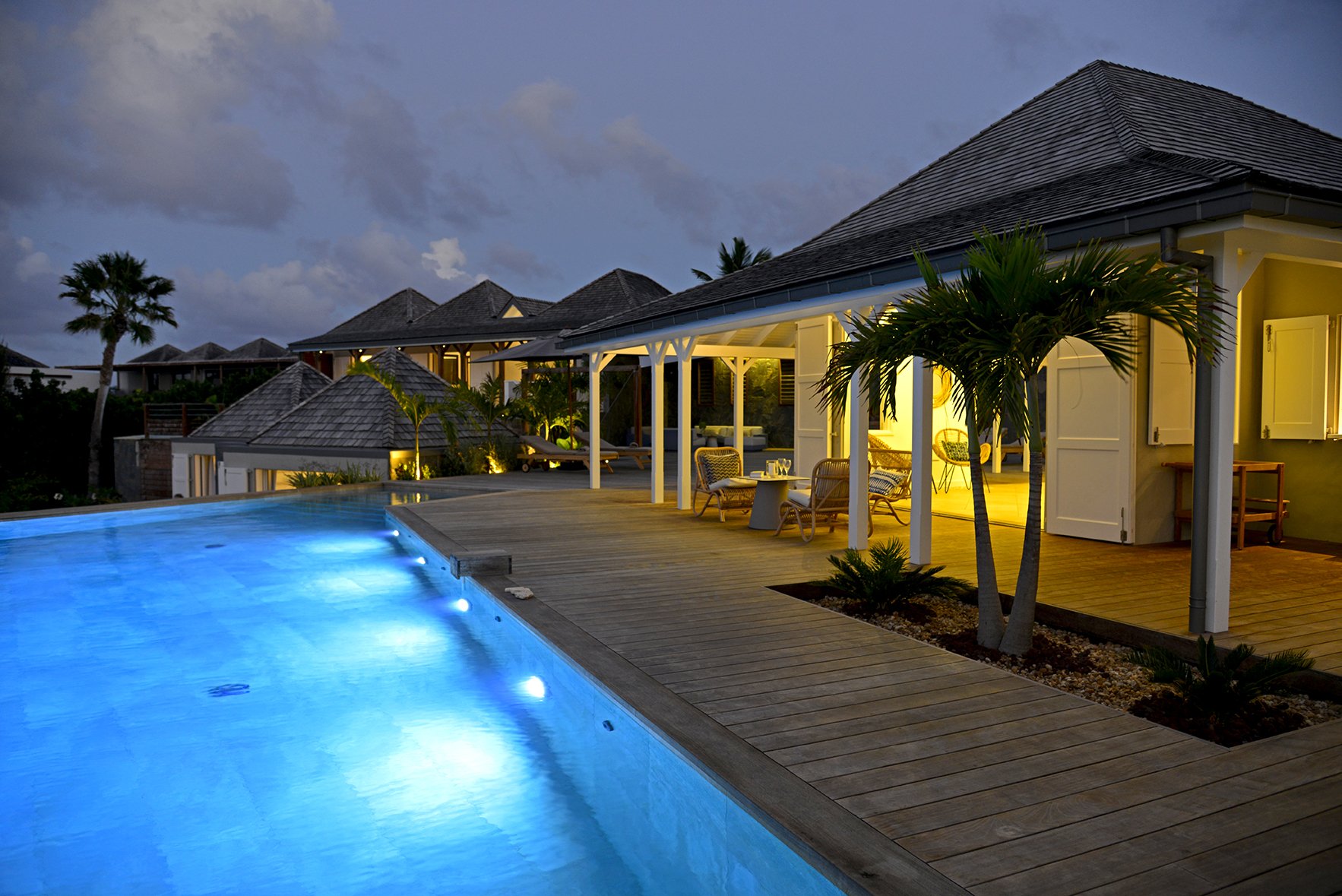 PISCINE NUIT LB NET©LEROI.jpg