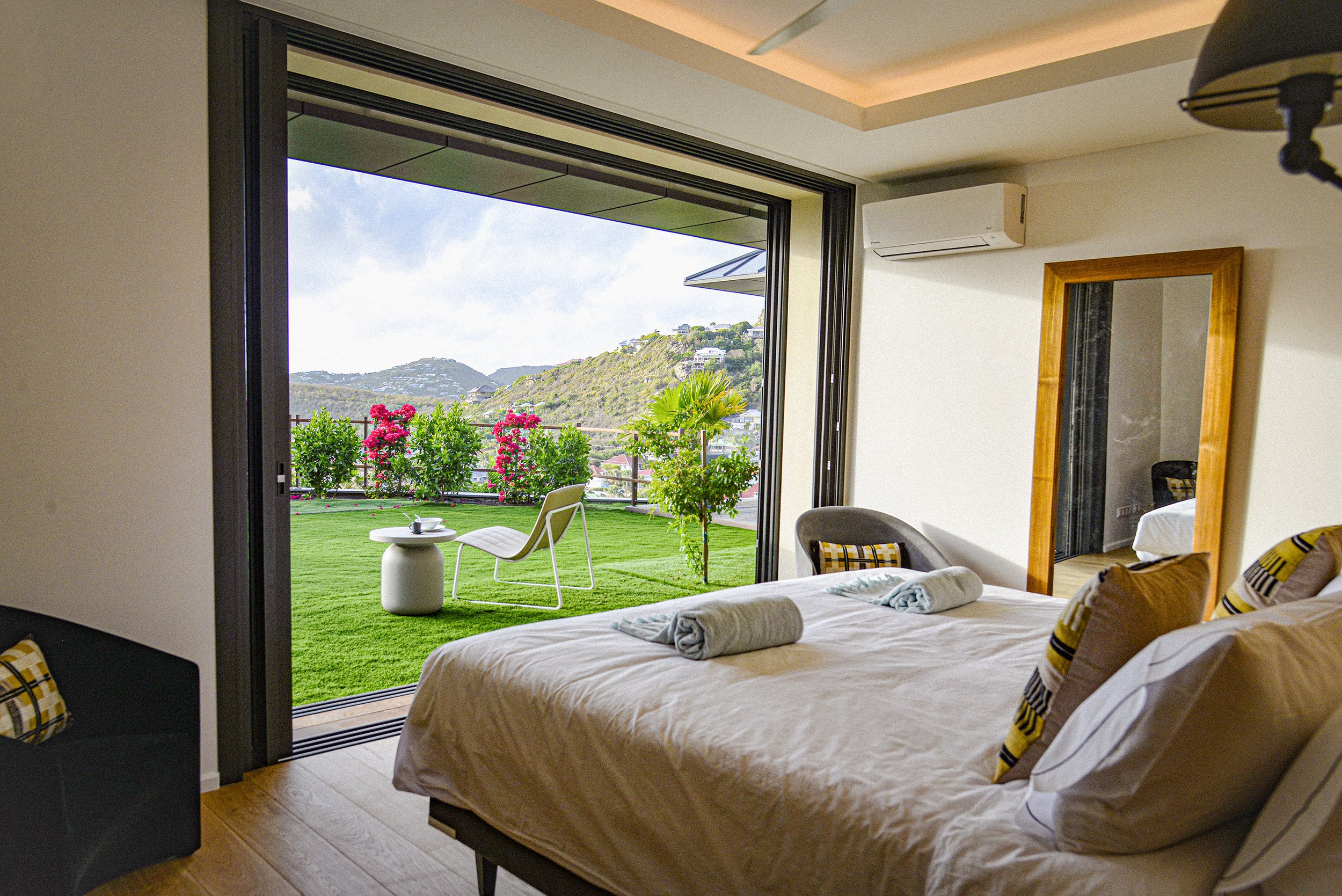 CHAMBRE 3 VIEWNET_VILLA MARCEL©LEROIpg.jpg