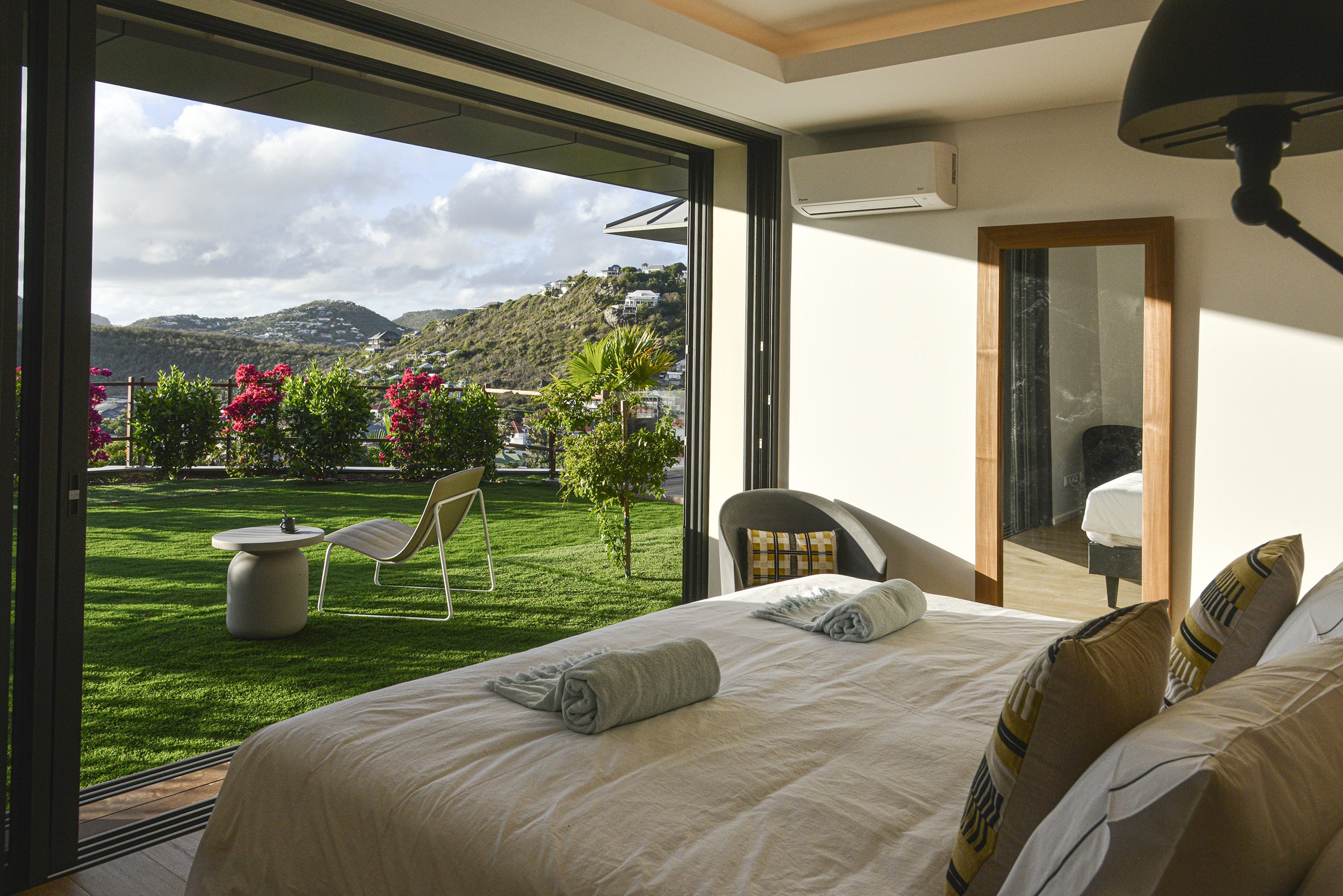 ROOM3BEDNET_VILLAMARCEL©LEROI.jpg