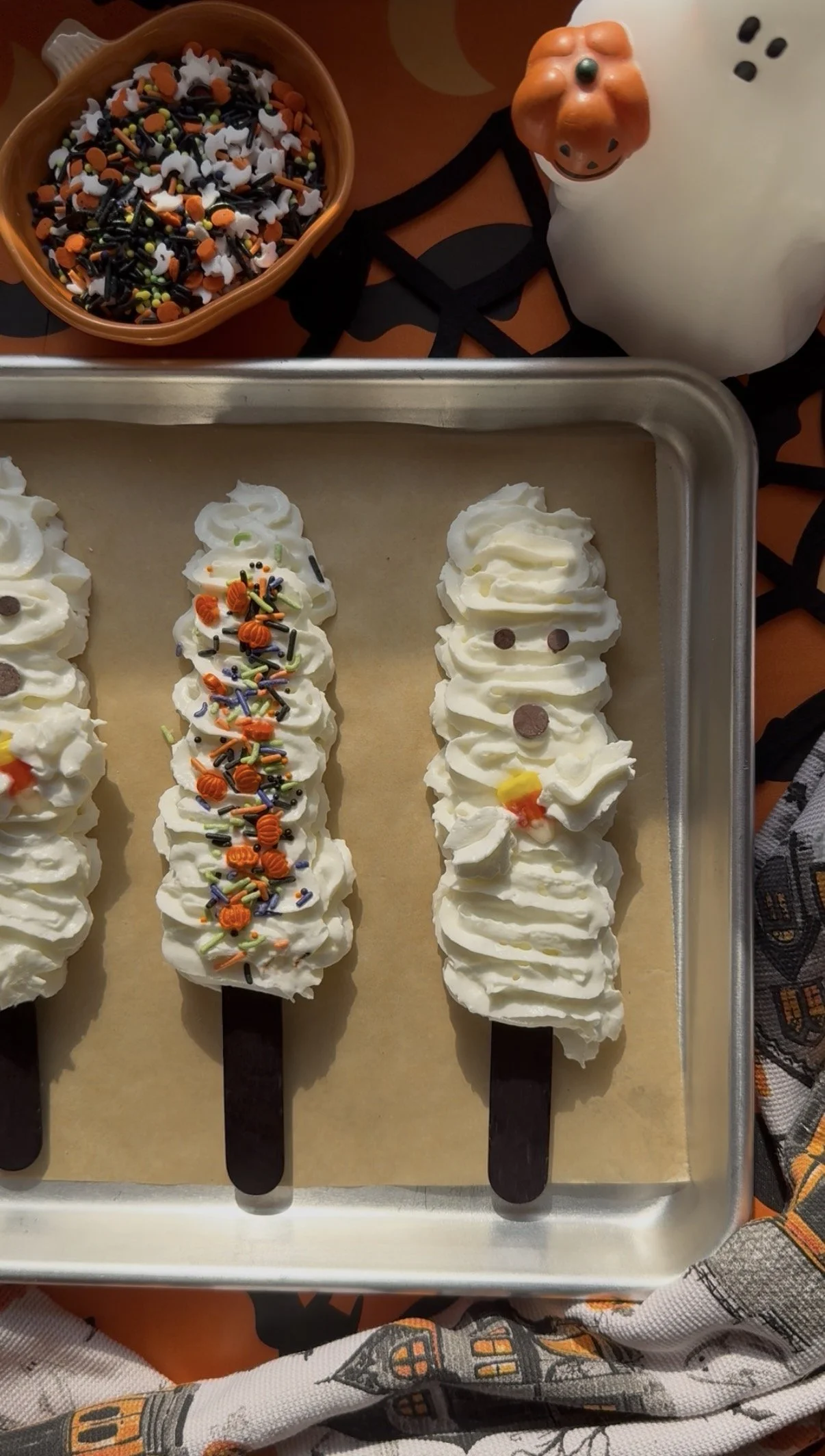 Summerween Whipped Cream Pops