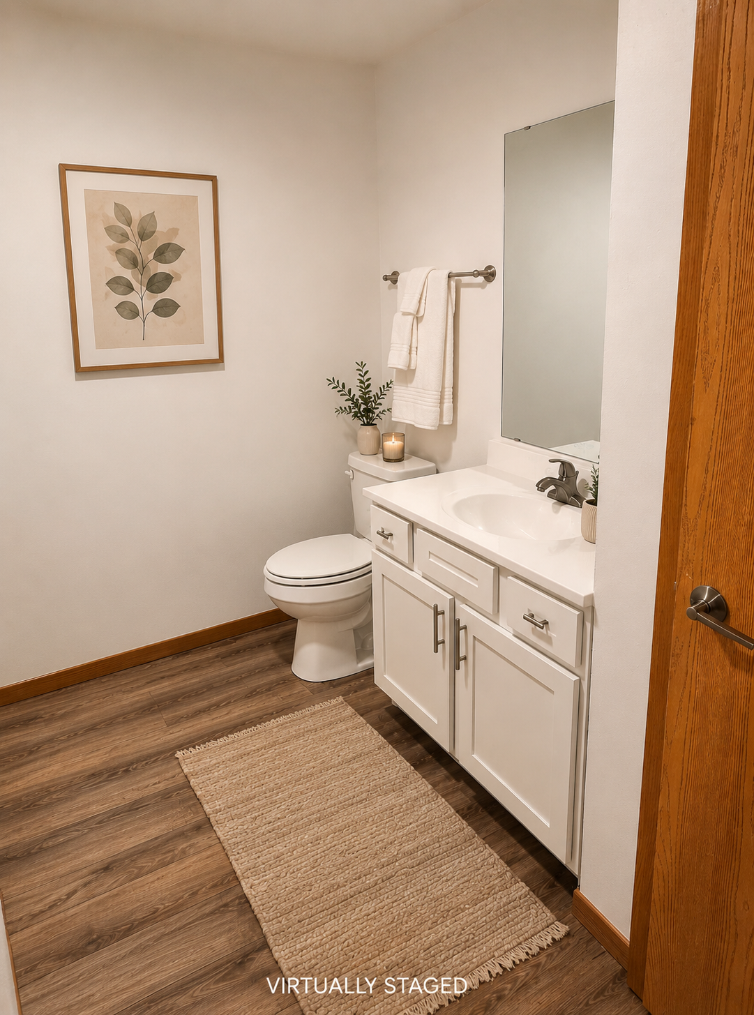 Windsor Pointe Apartments Model Bath - Virtually Staged