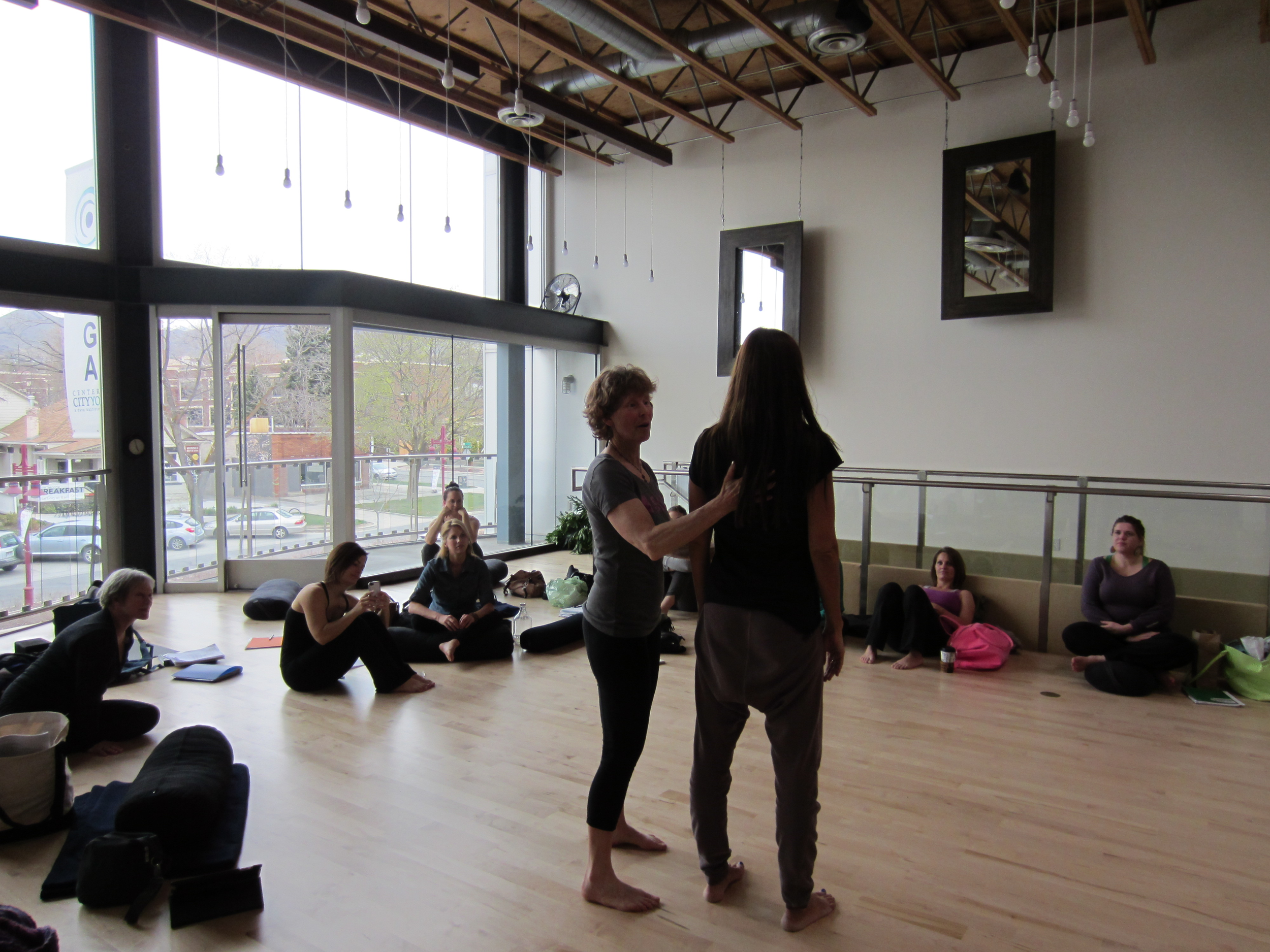 Cathy Pollock teaching the Alexander Technique