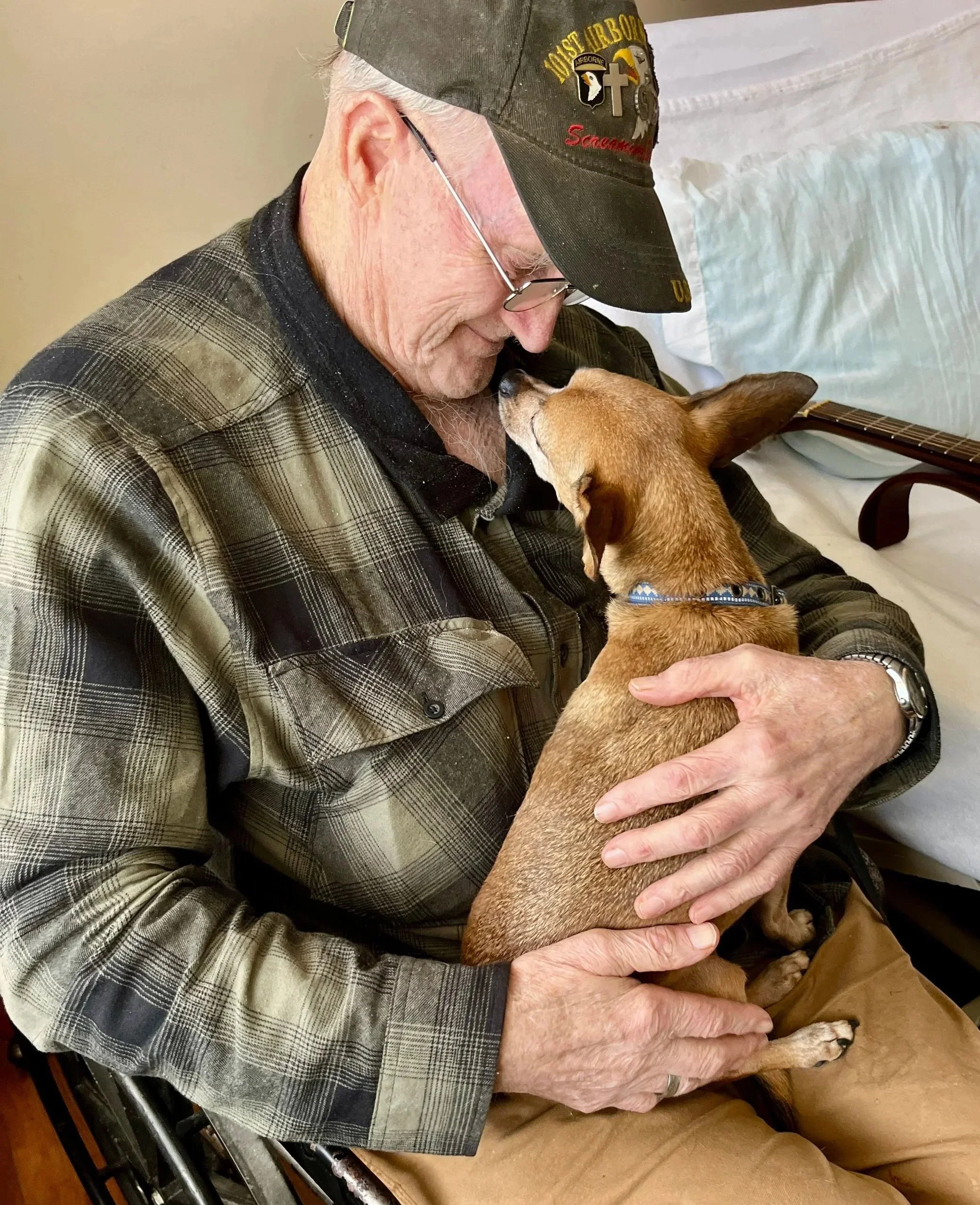 Veteran with puppy