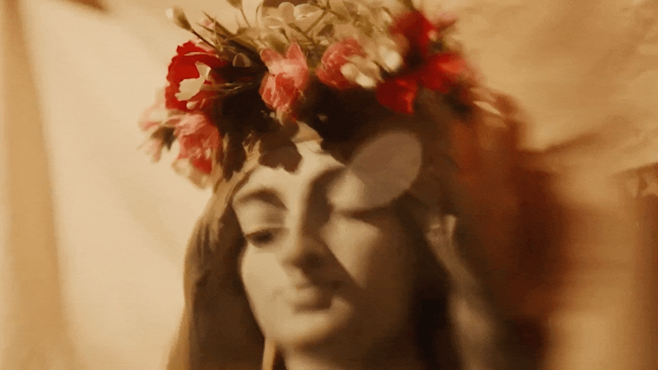 CaroleGIF.gif