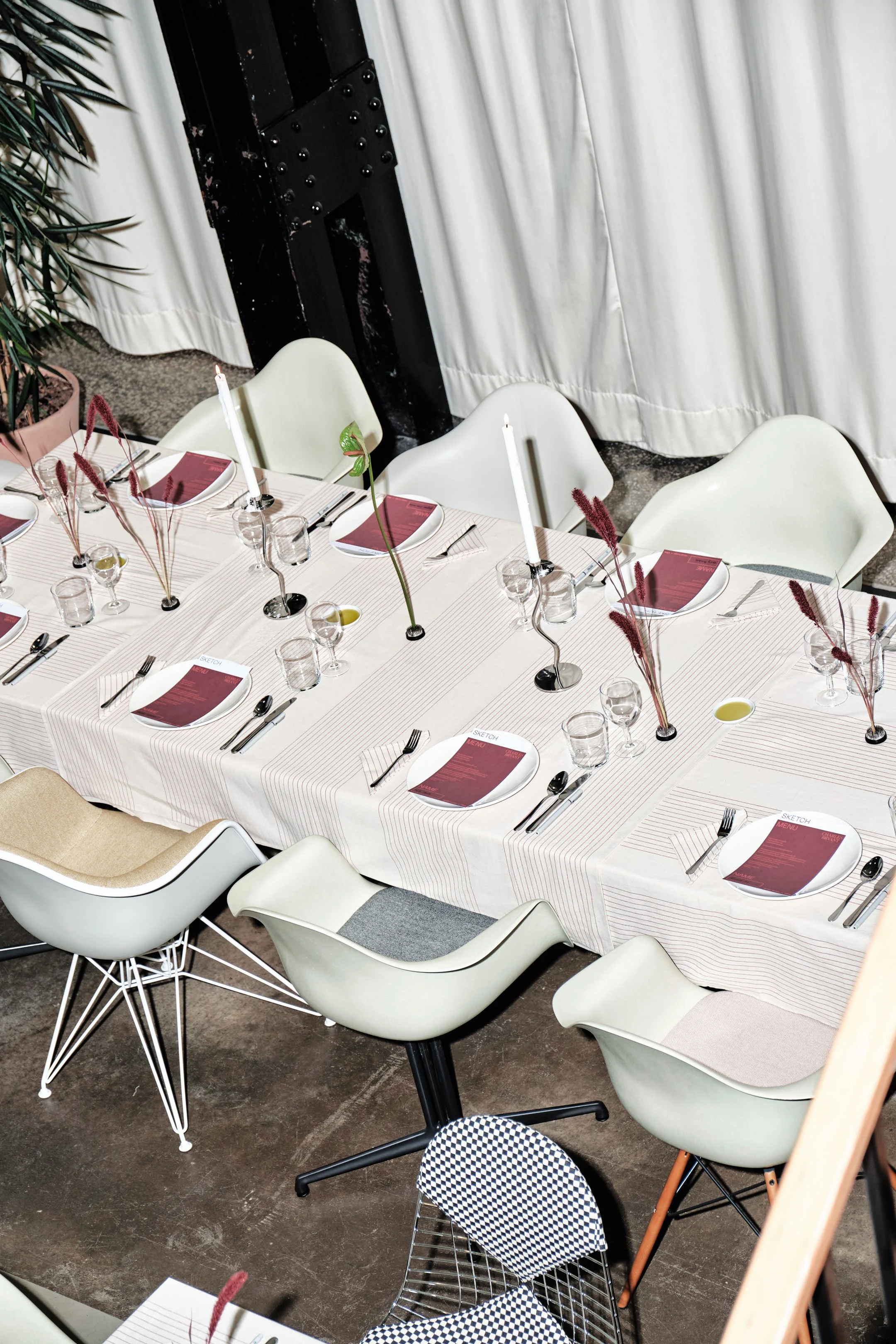 Design-Burger_Vitra_Supper-Club_Design-Dialogues_19.jpg