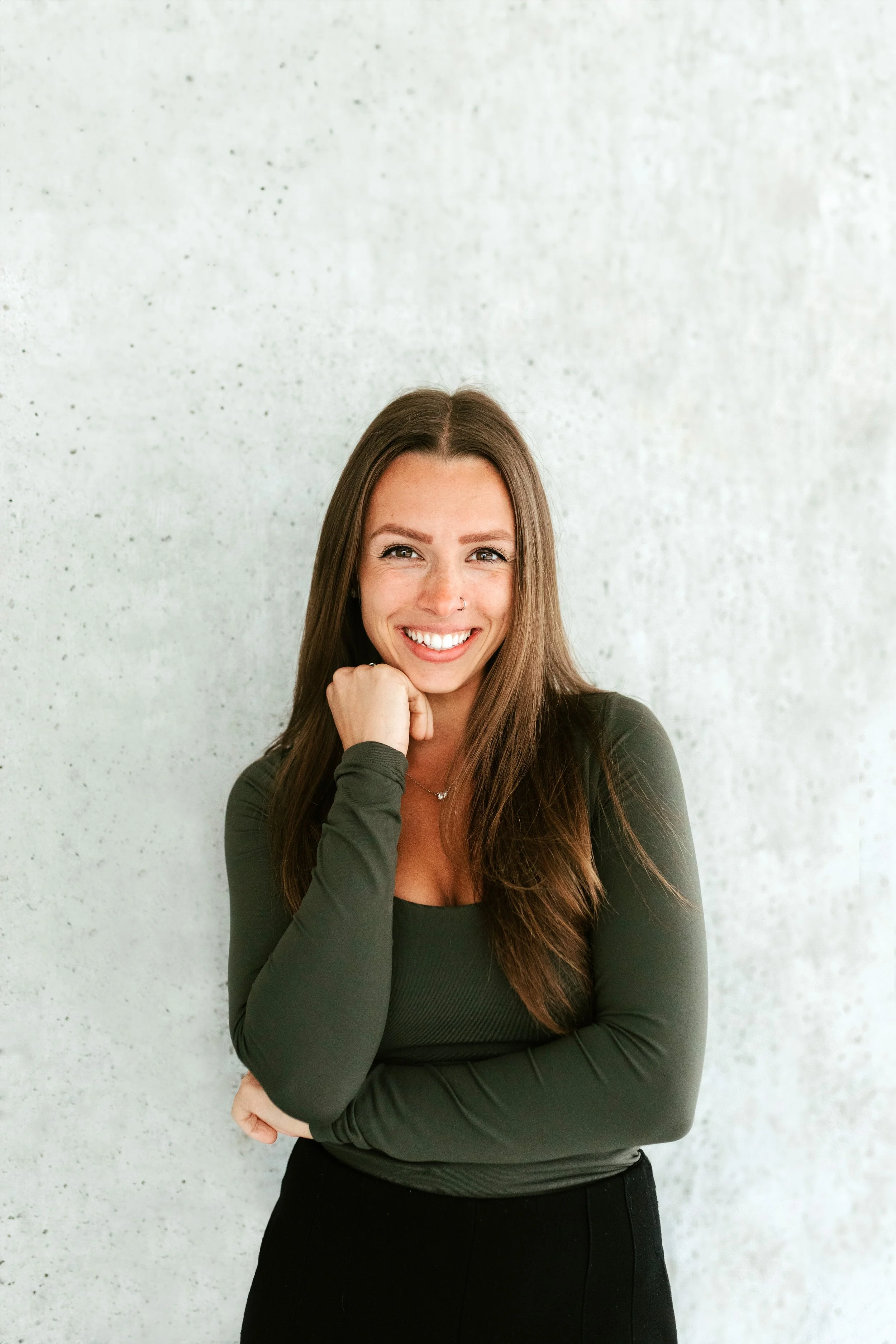 ASHLEY-20209575 2.jpg