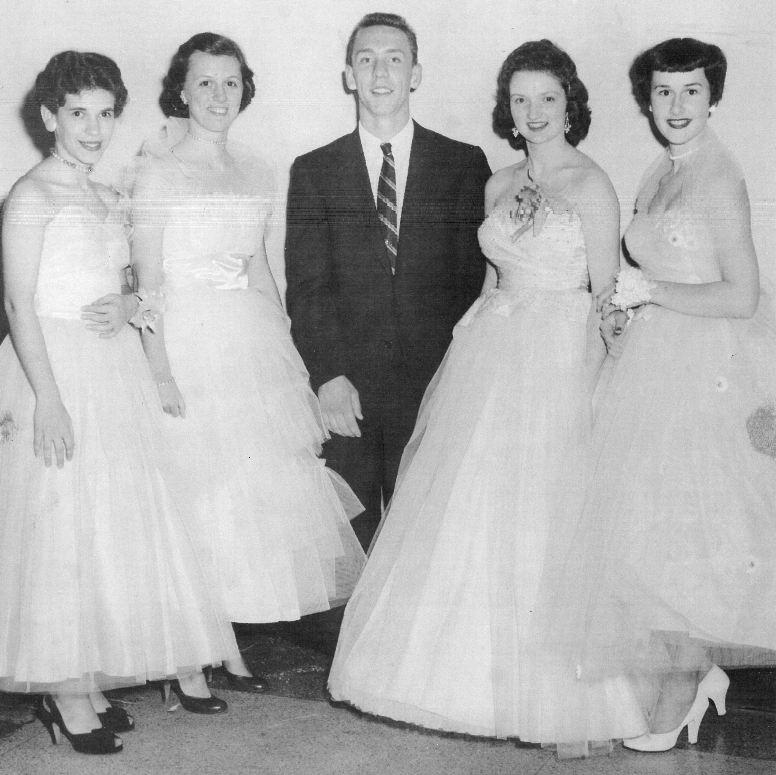 Prom 1955 Vitek Mod.JPG