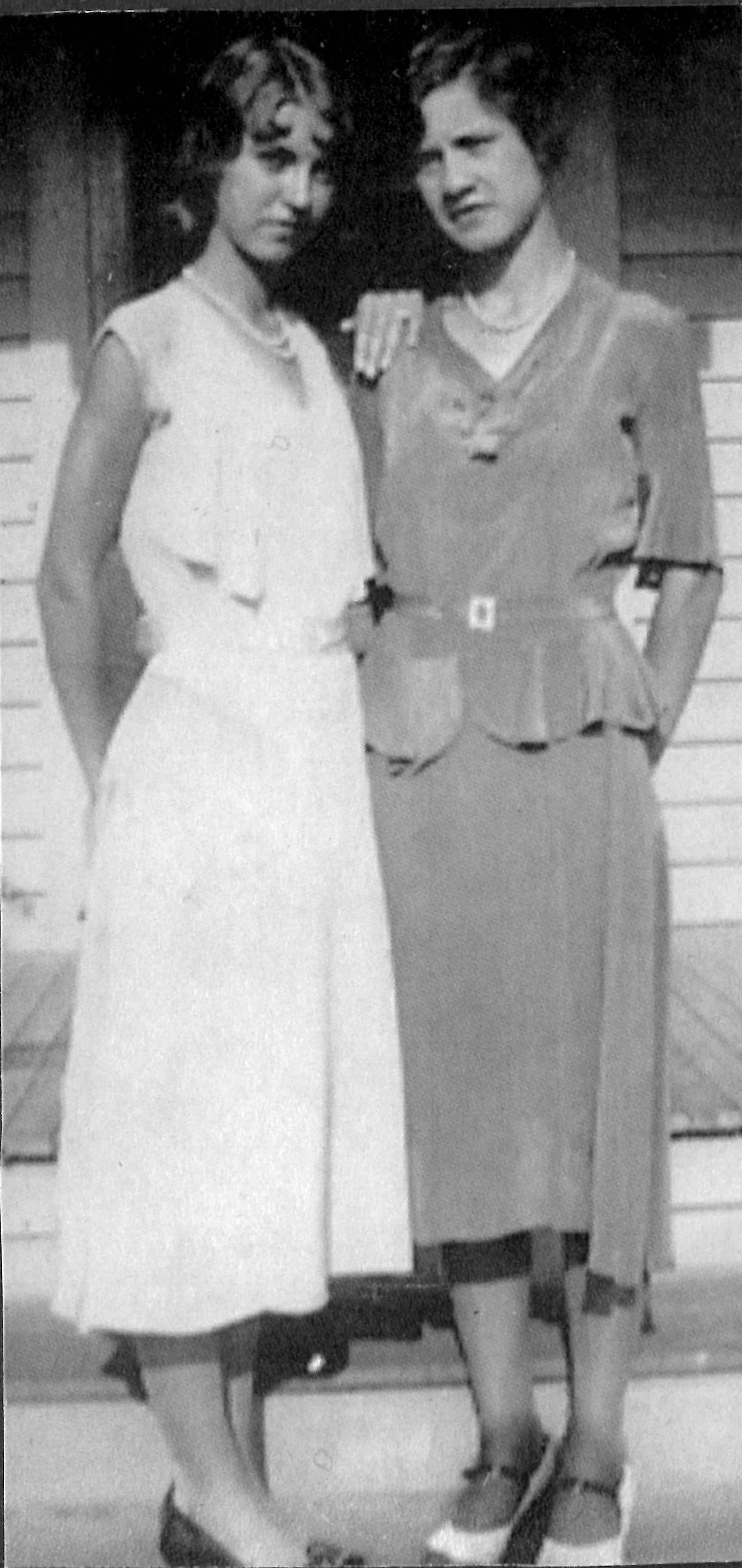 Ruth Cornish-Ruth Thomas 1933 Mod.JPG