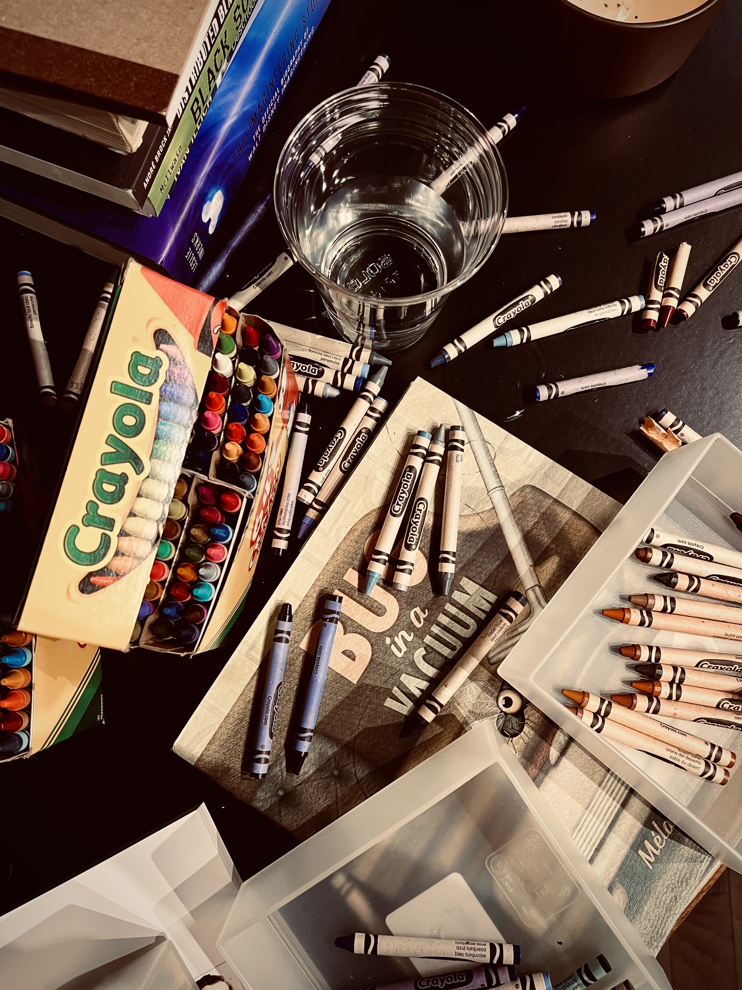 MR. TOMONOSHi! Crayon Collection