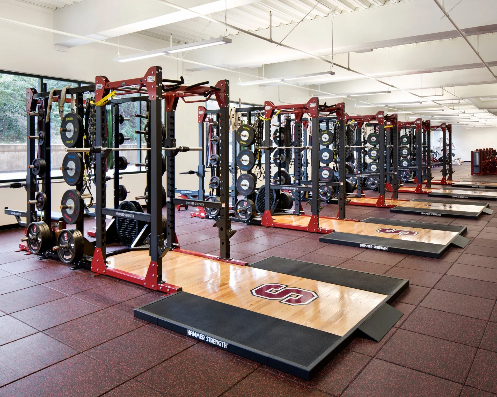 VBI_Athletics_Stanford_FootballPerformance_Interior04.jpeg