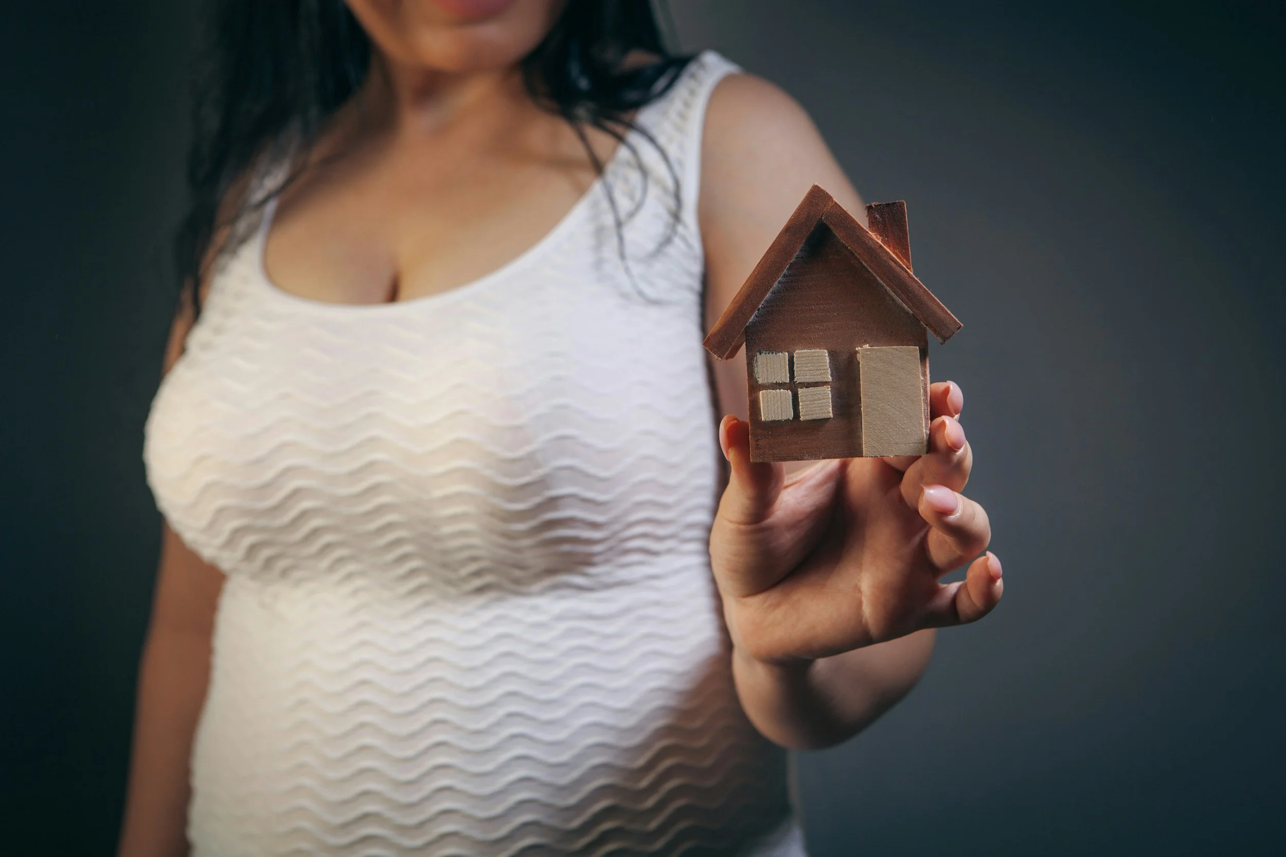 Moving Before Selling Your House: Is It the Right Choice?