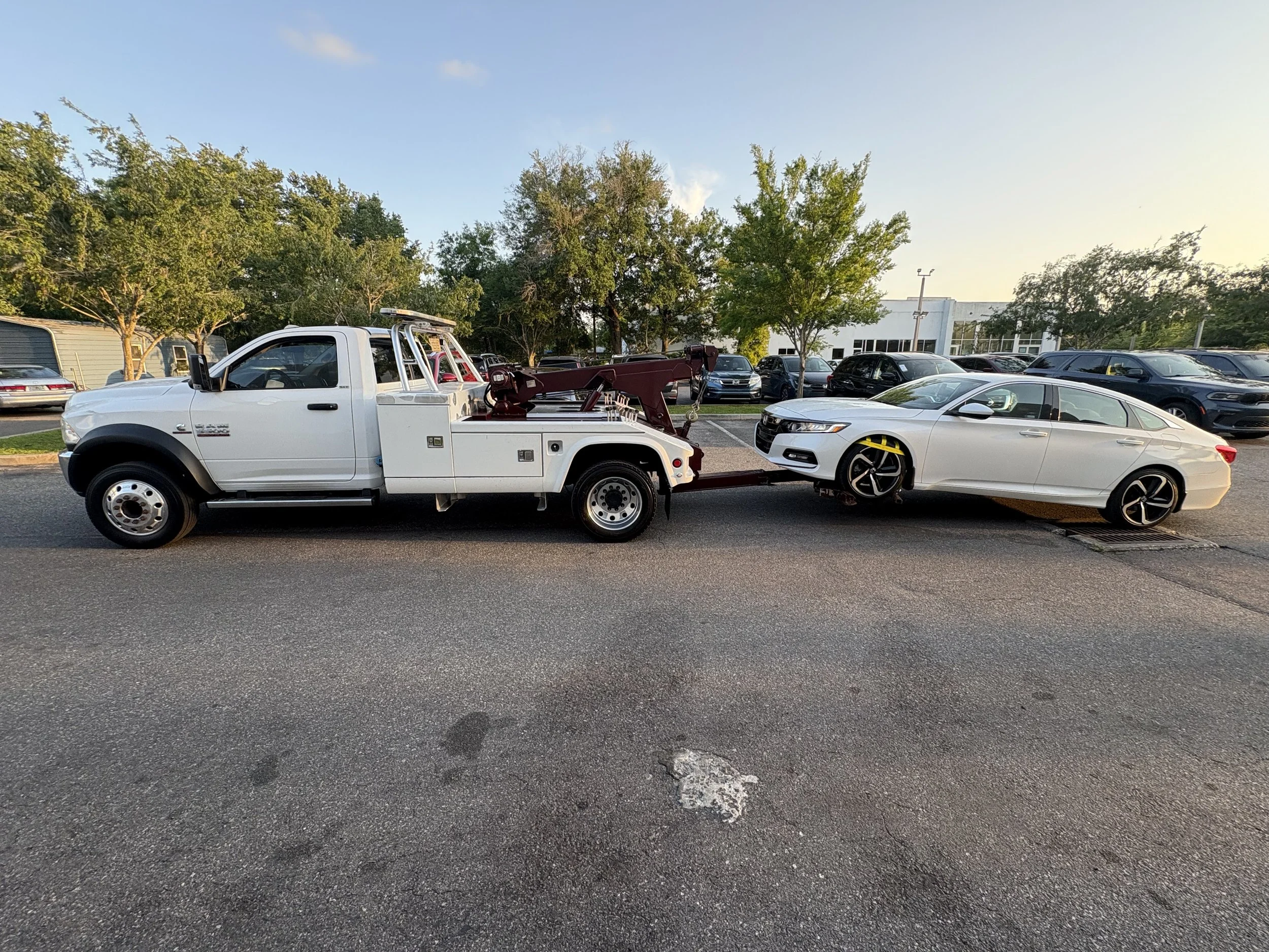 TOWING FOR CARS & TRUCKS
