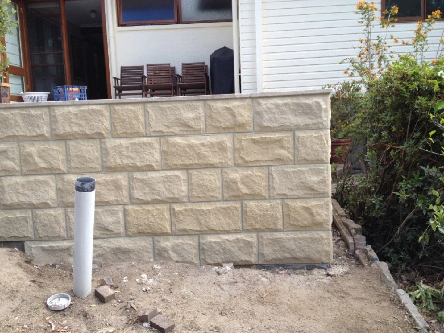 retaining-walls-daleys-poit.JPG