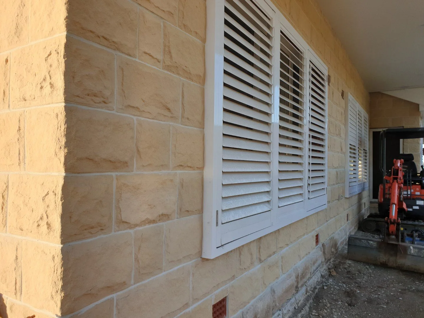 sandstone-cladding-blackwall.jpg