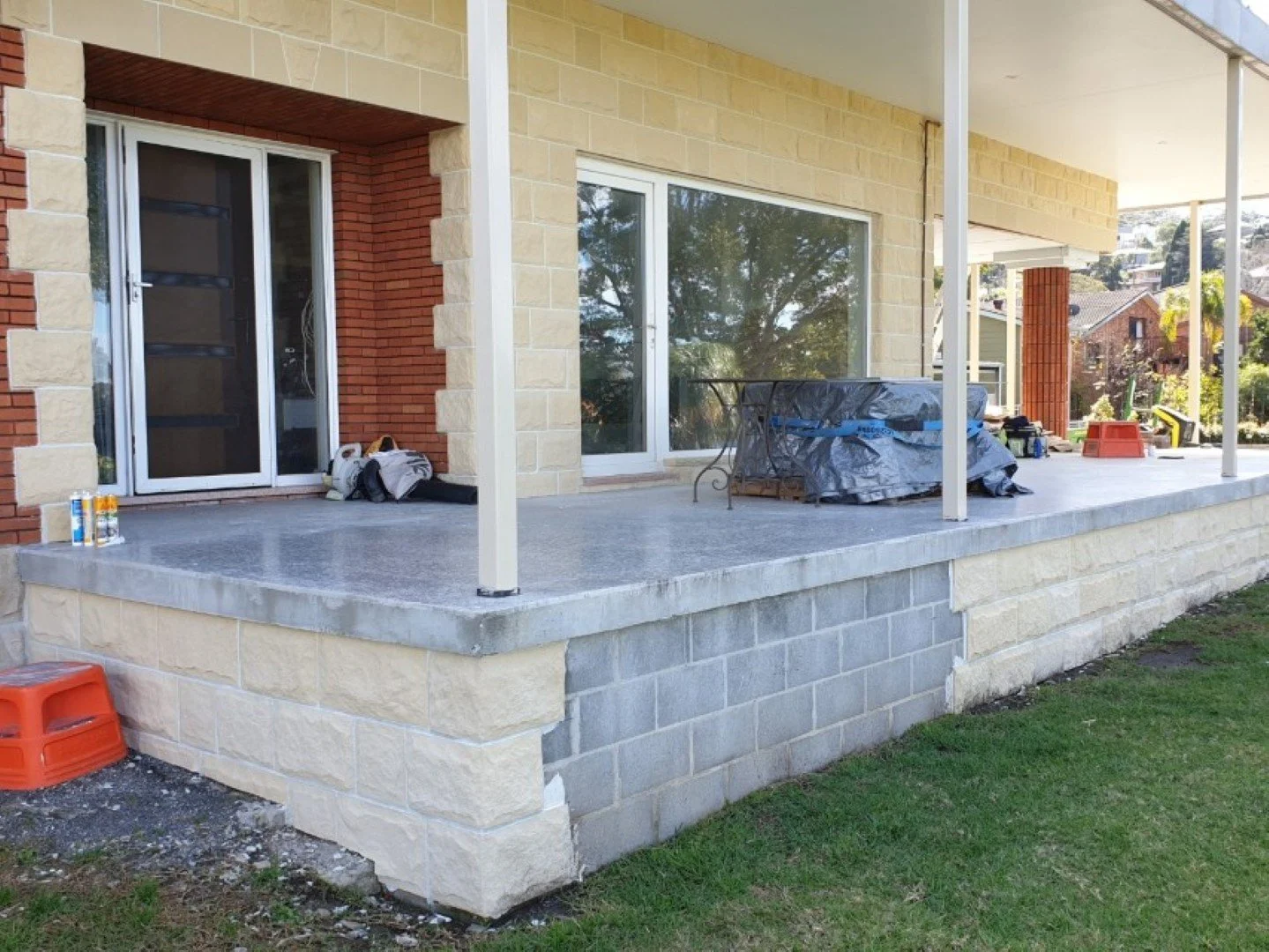 sandstone-cladding-killcare.jpg