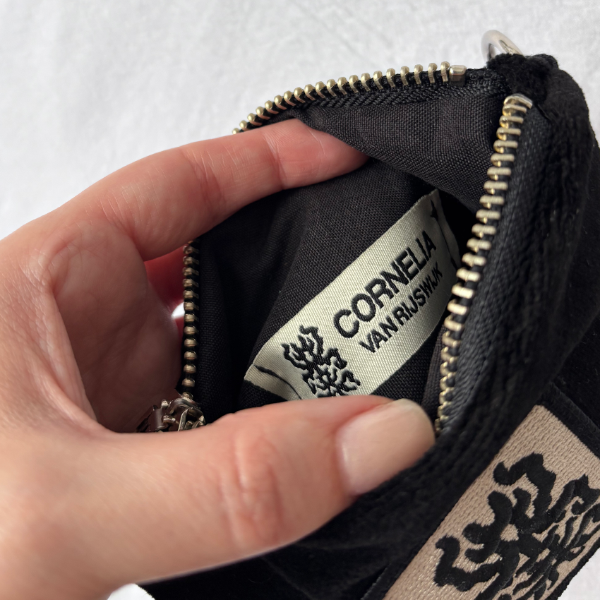 Inside_Velour_Pouch_2026.png