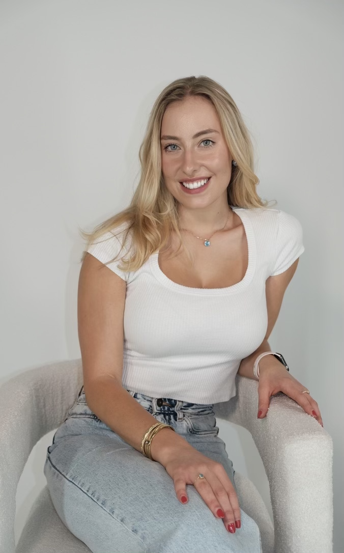 Meet Sophia, an Accredited Dietitian supporting teens and families in Inner West Sydney with eating disorders and disordered eating through compassionate, non-diet care.