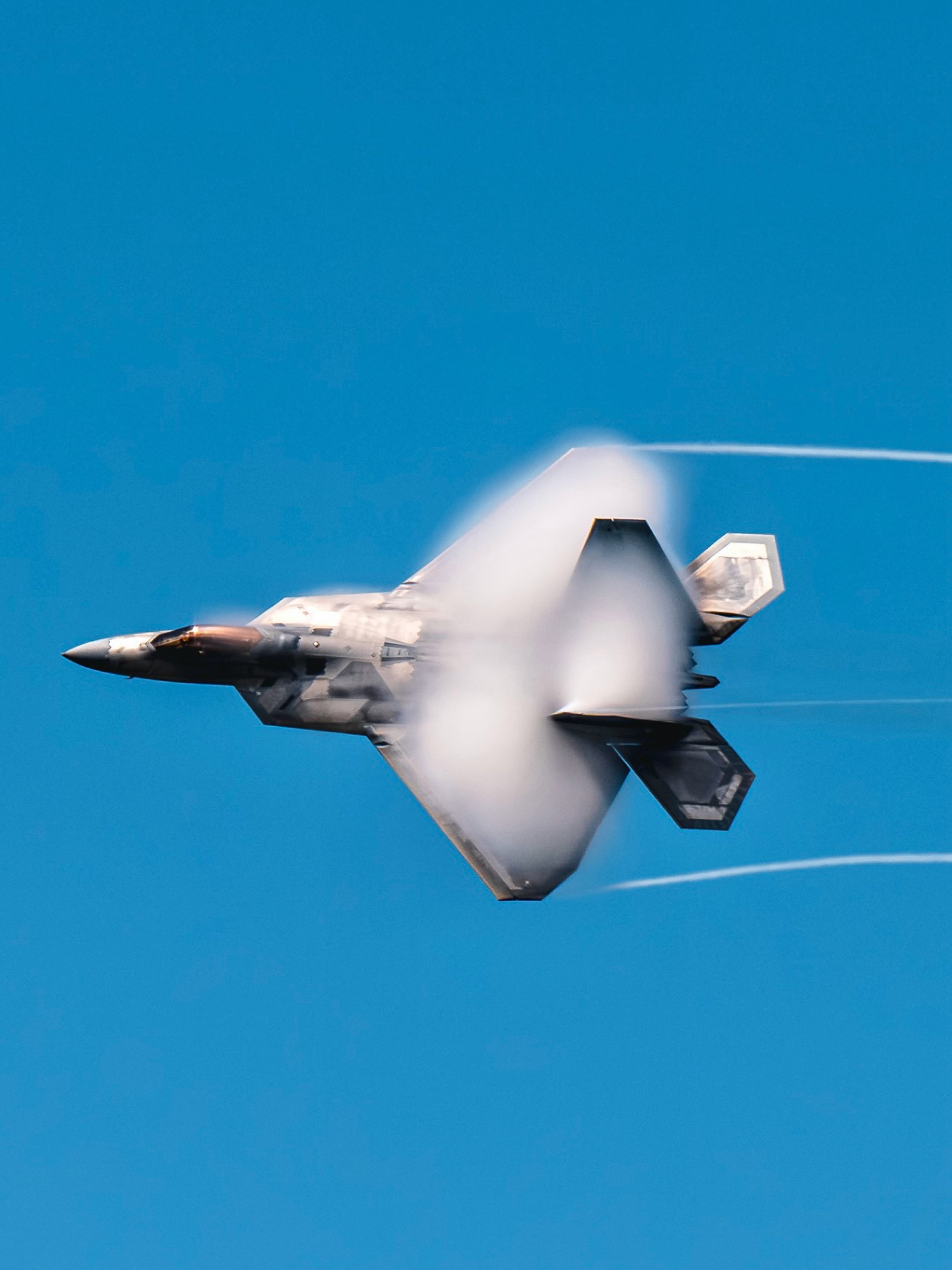 Solo adventure to the Cleveland Air Show. Snag some photos and a gnarly sunburn.