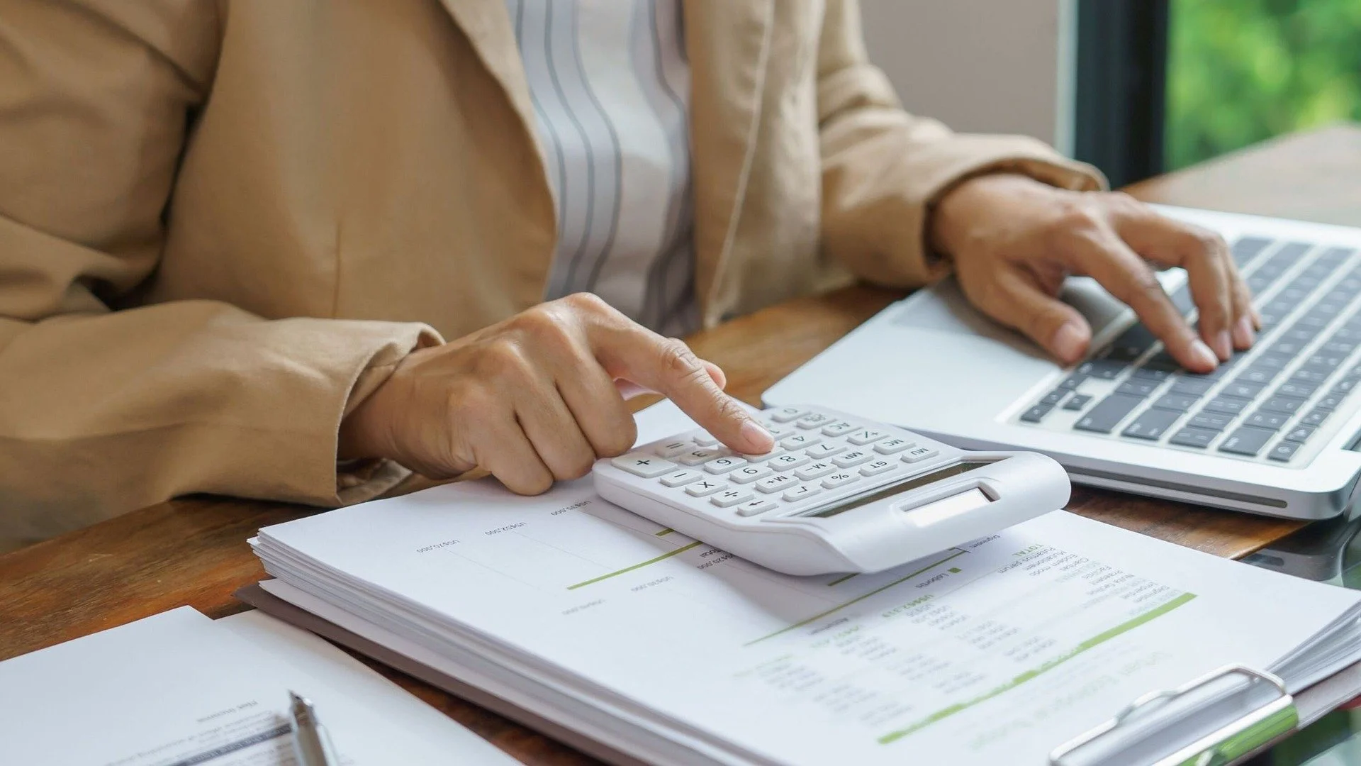 What Does a Bookkeeper Do on a Daily Basis?