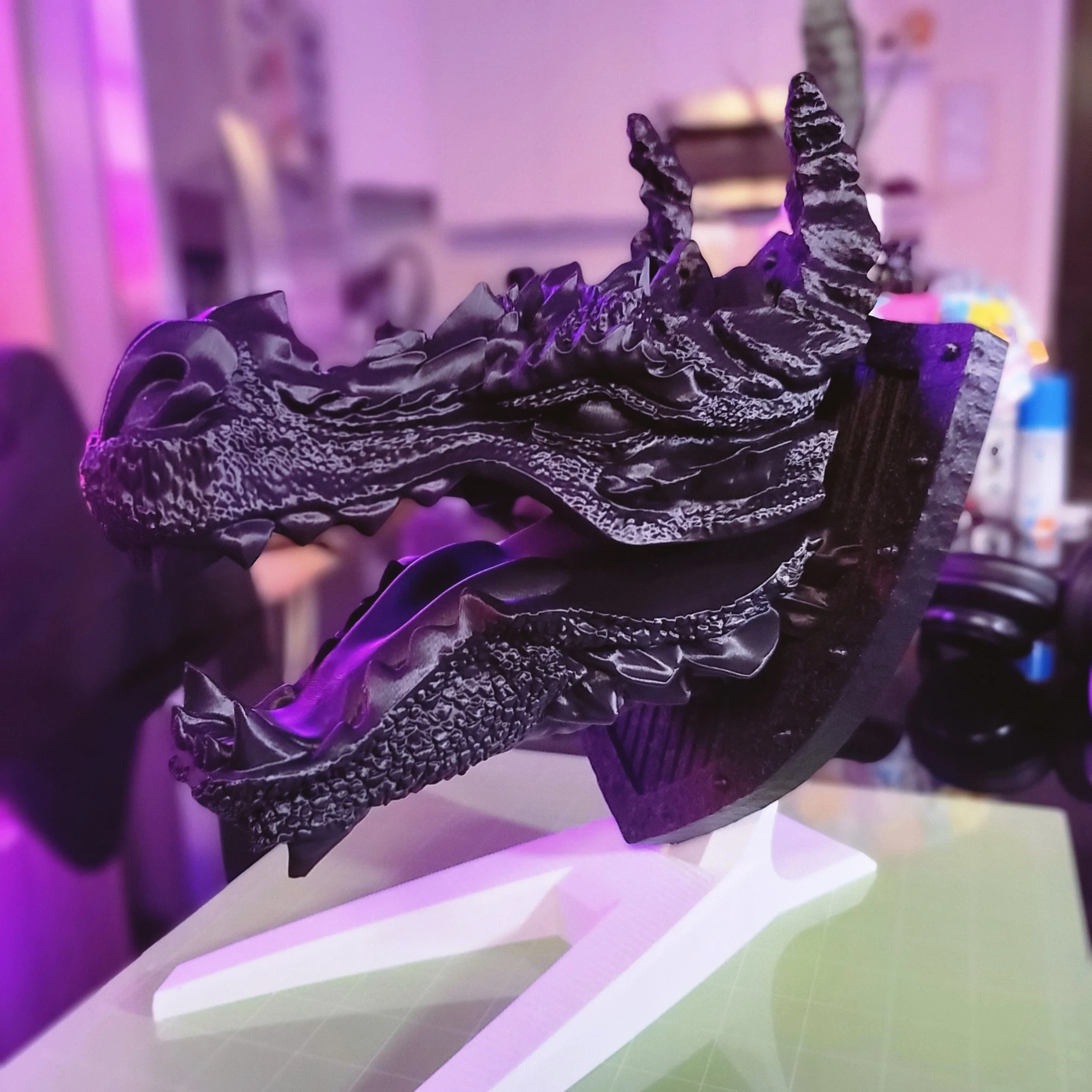 Dragon_Bust_Accessory_Holder_Controller_Holder_3D_PRINT 9.jpg