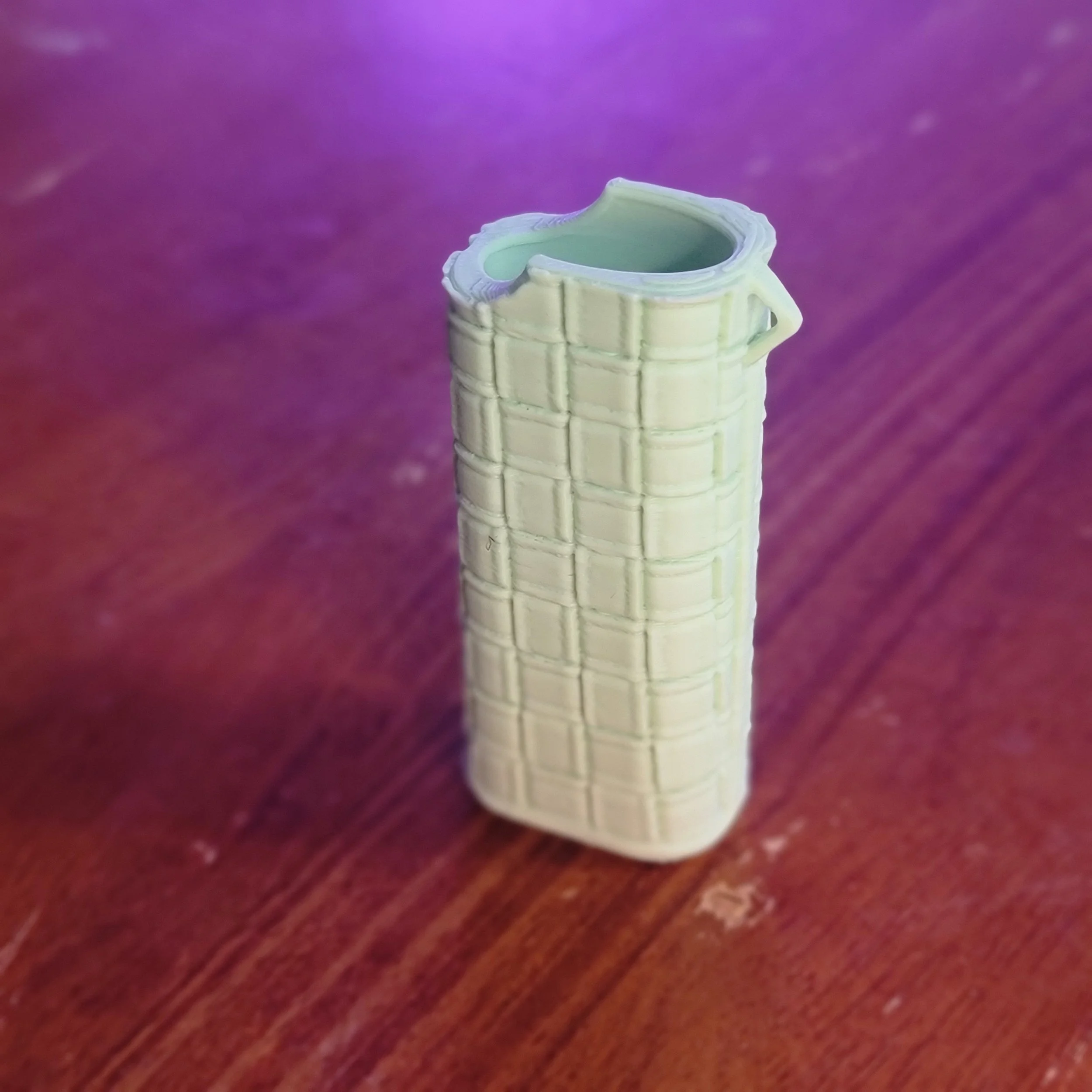 J6_Bic_Lighter_Case_Fidget_toy2.jpg