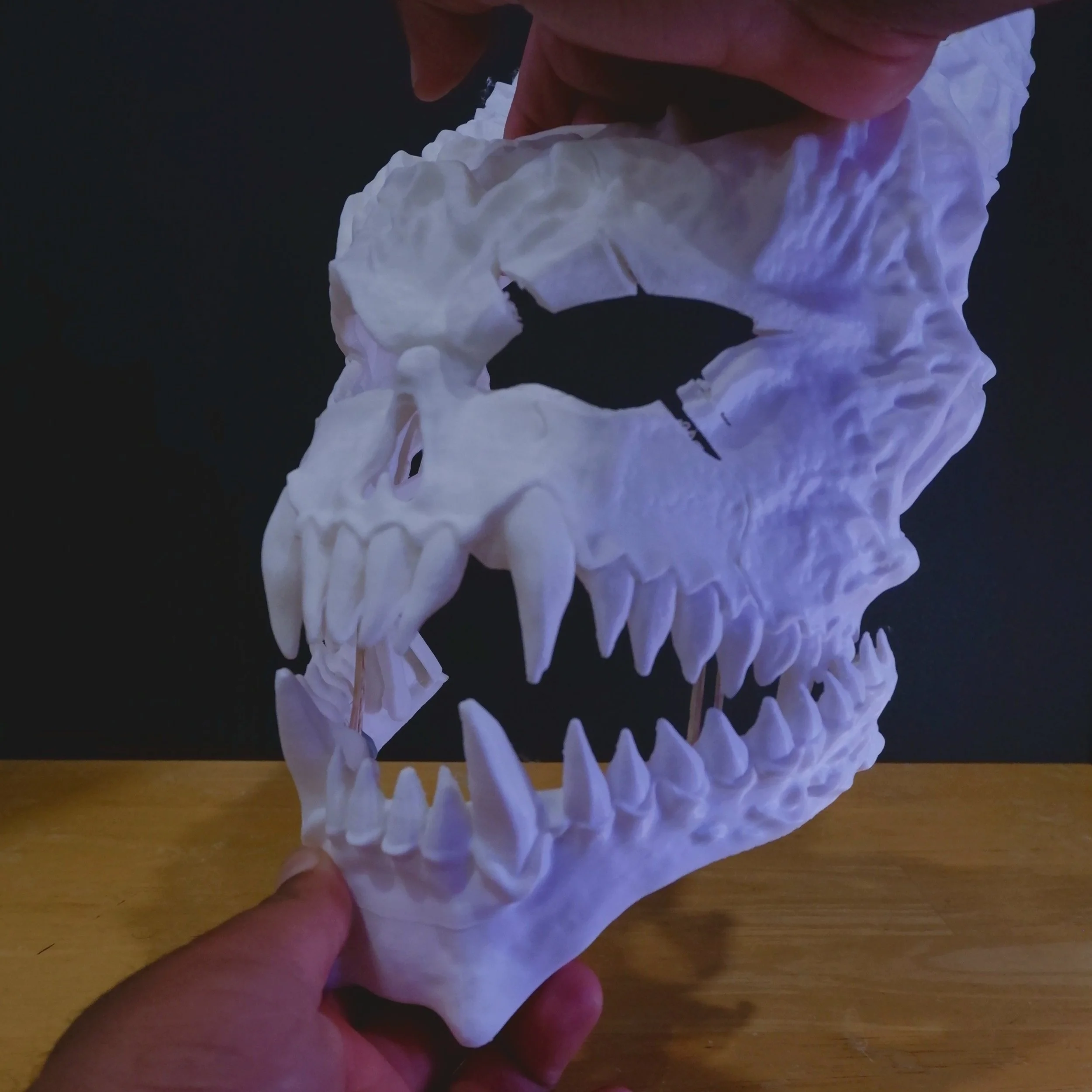 anime-kaiju-no-8-mask-articulating-jaw-3d-print-cults3d-1.jpg