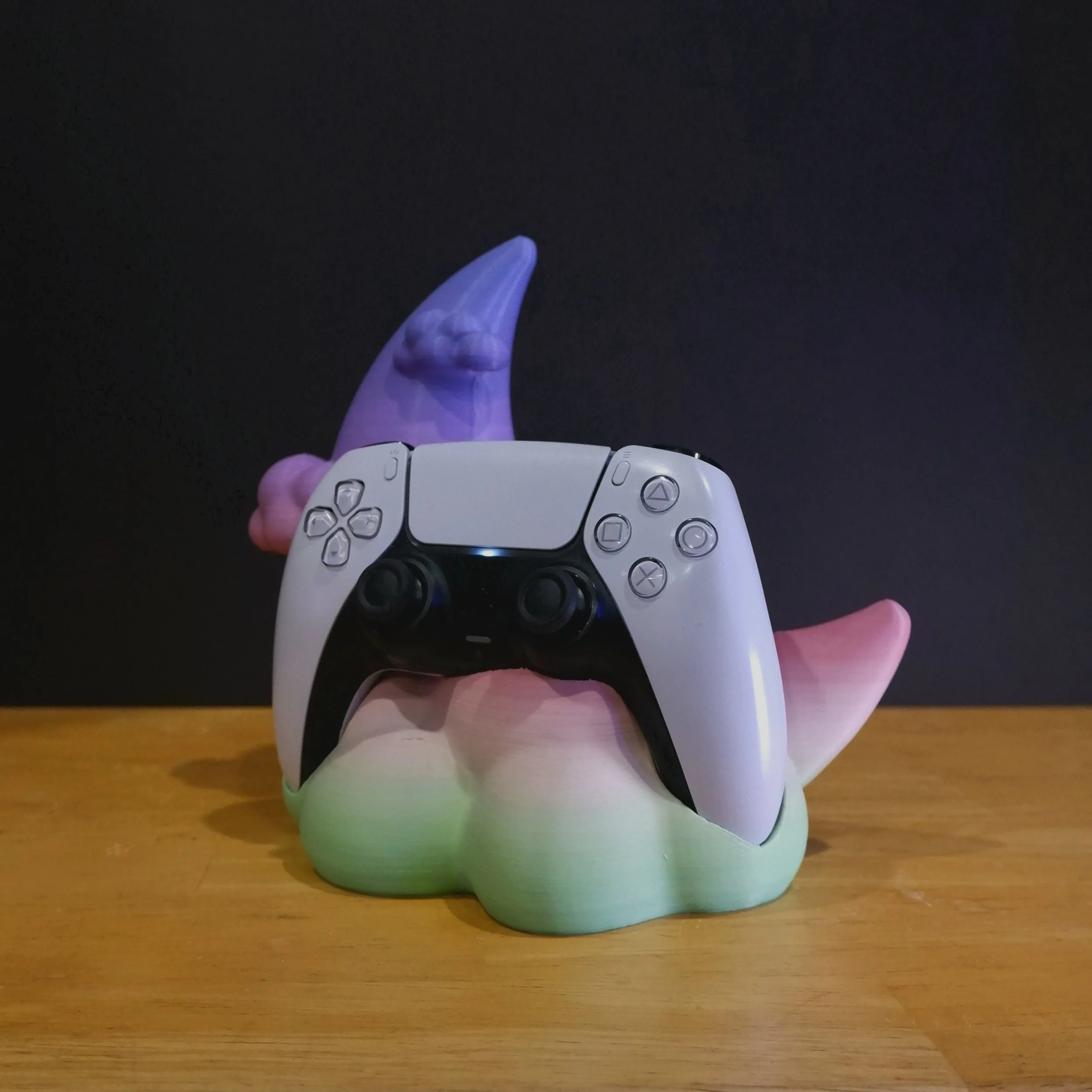 moon-cloud-controller-stand-holder-sony-playstation-5-ps5-3d-print-1.jpg