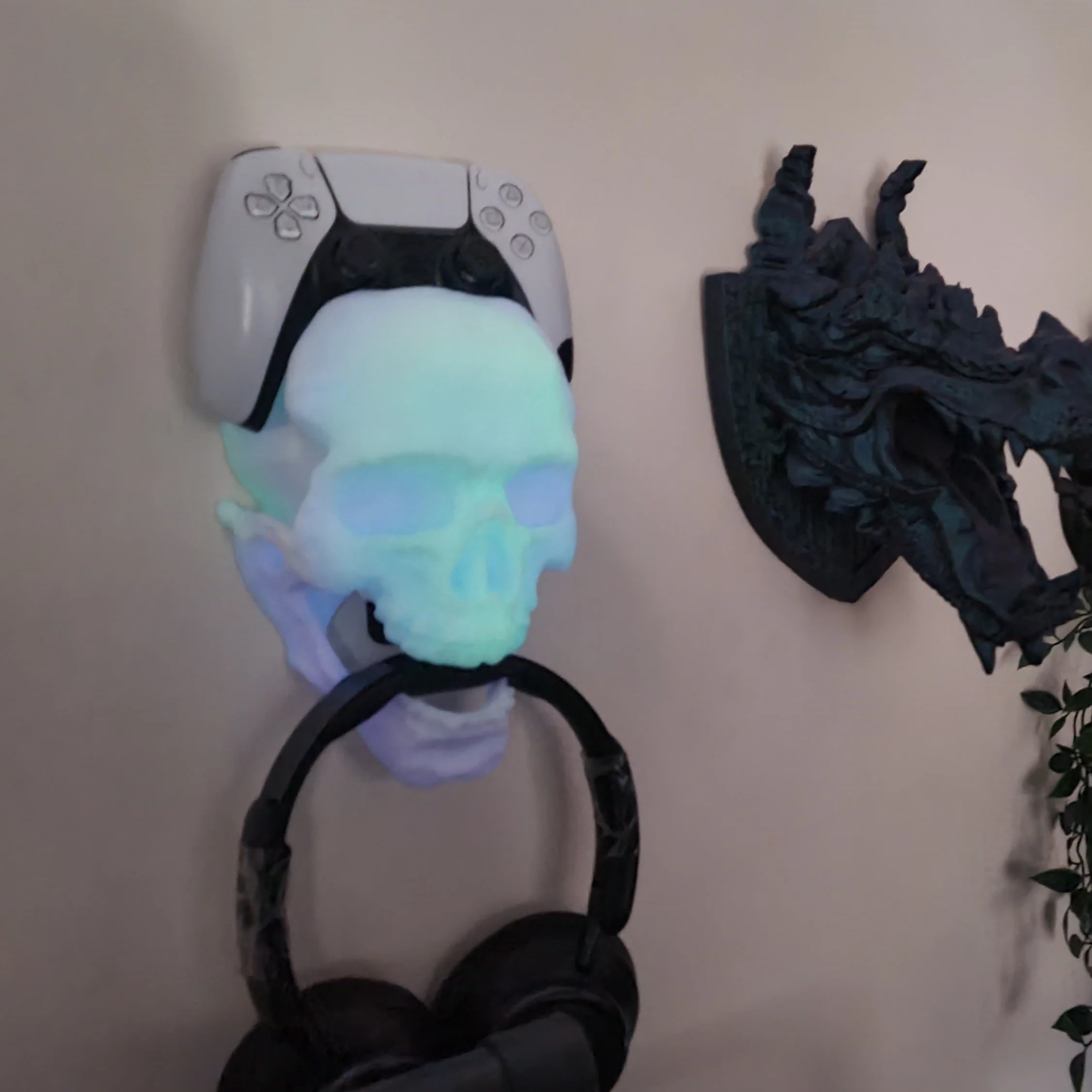 Skull_Wall_Mount_skull_controller_stand_headphone_holder-5.jpg