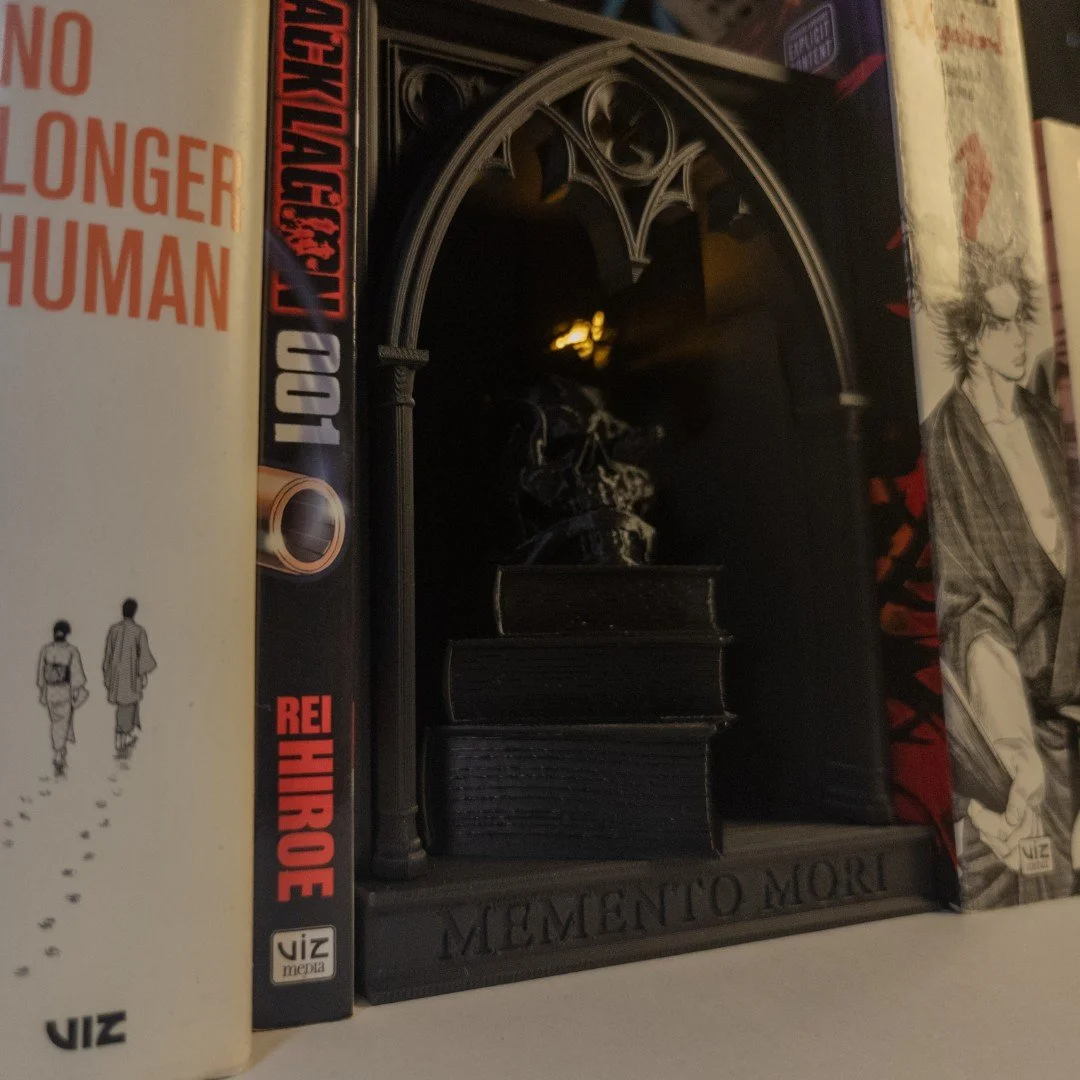 Memento_Mori_skull_snake_3d_pprint_booknook_bookshelf (6).jpg