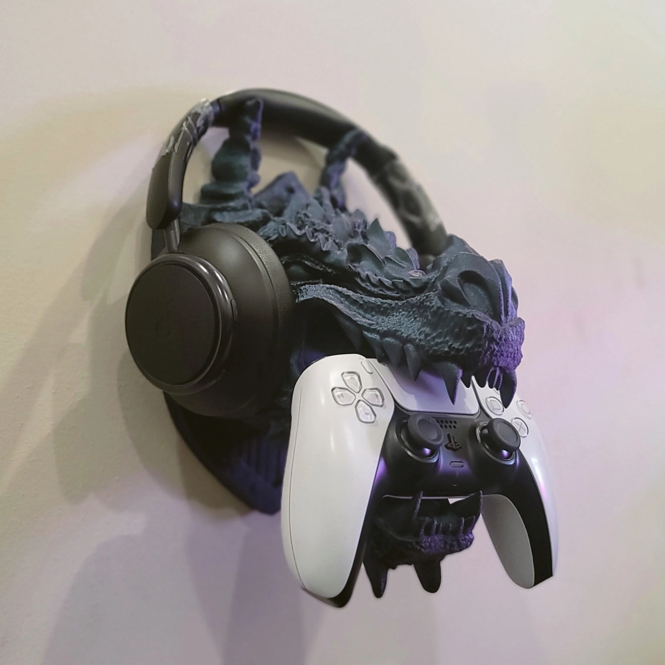 Dragon_Bust_Accessory_Holder_Controller_Holder_3D_PRINT 6.jpg