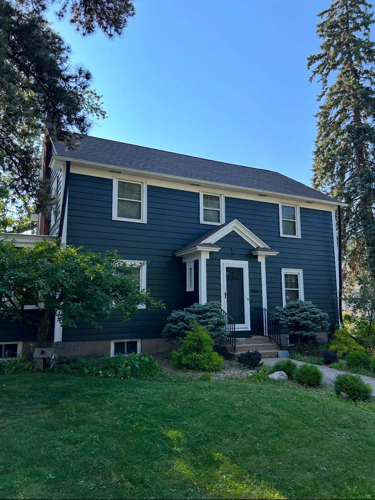 AFTER PHOTO THE BLUE HOUSE 1.jpg