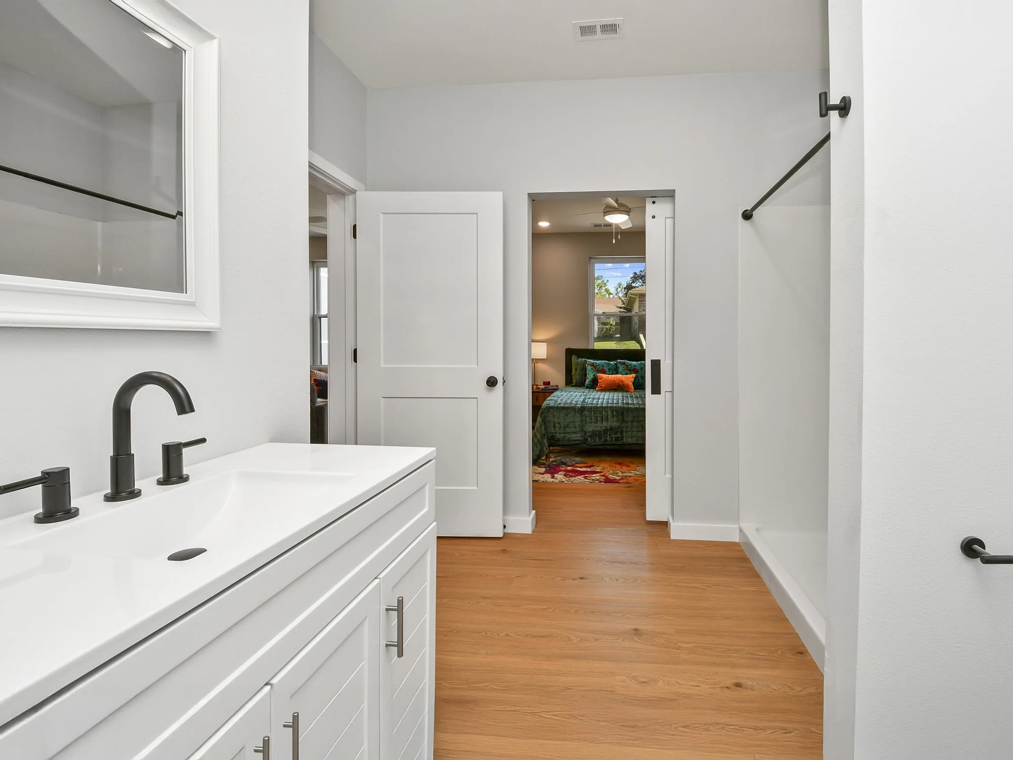 13-The-Knoll-1-Bed-bathroom-sink-faucet-mirror.jpg