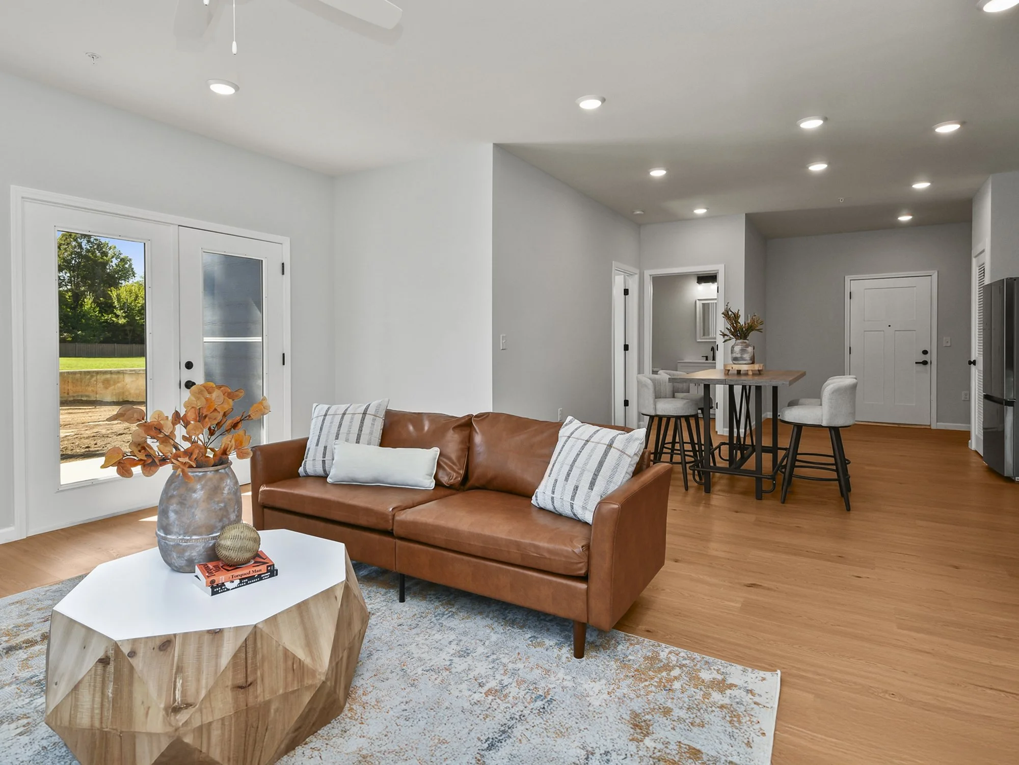 09-Knoll-apartments-large-open-concept-living-room.jpg