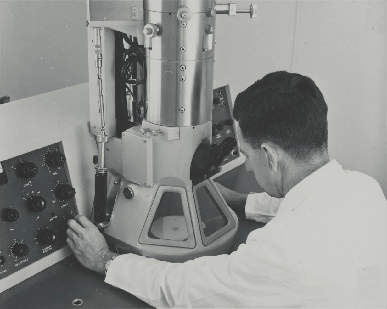 Keith Williamson operating a Philips EM200 TEM
