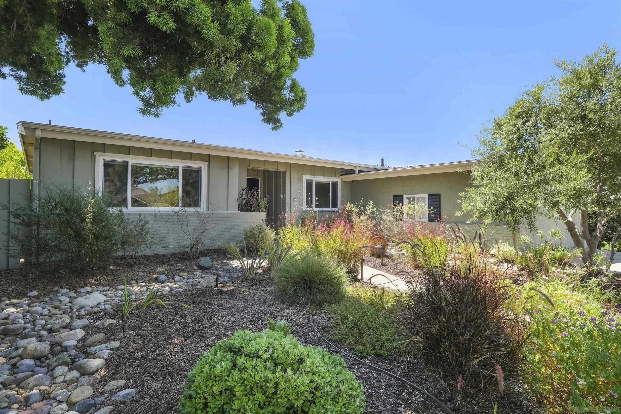 Nicely updated Modern in Del Cerro built in 1956.  