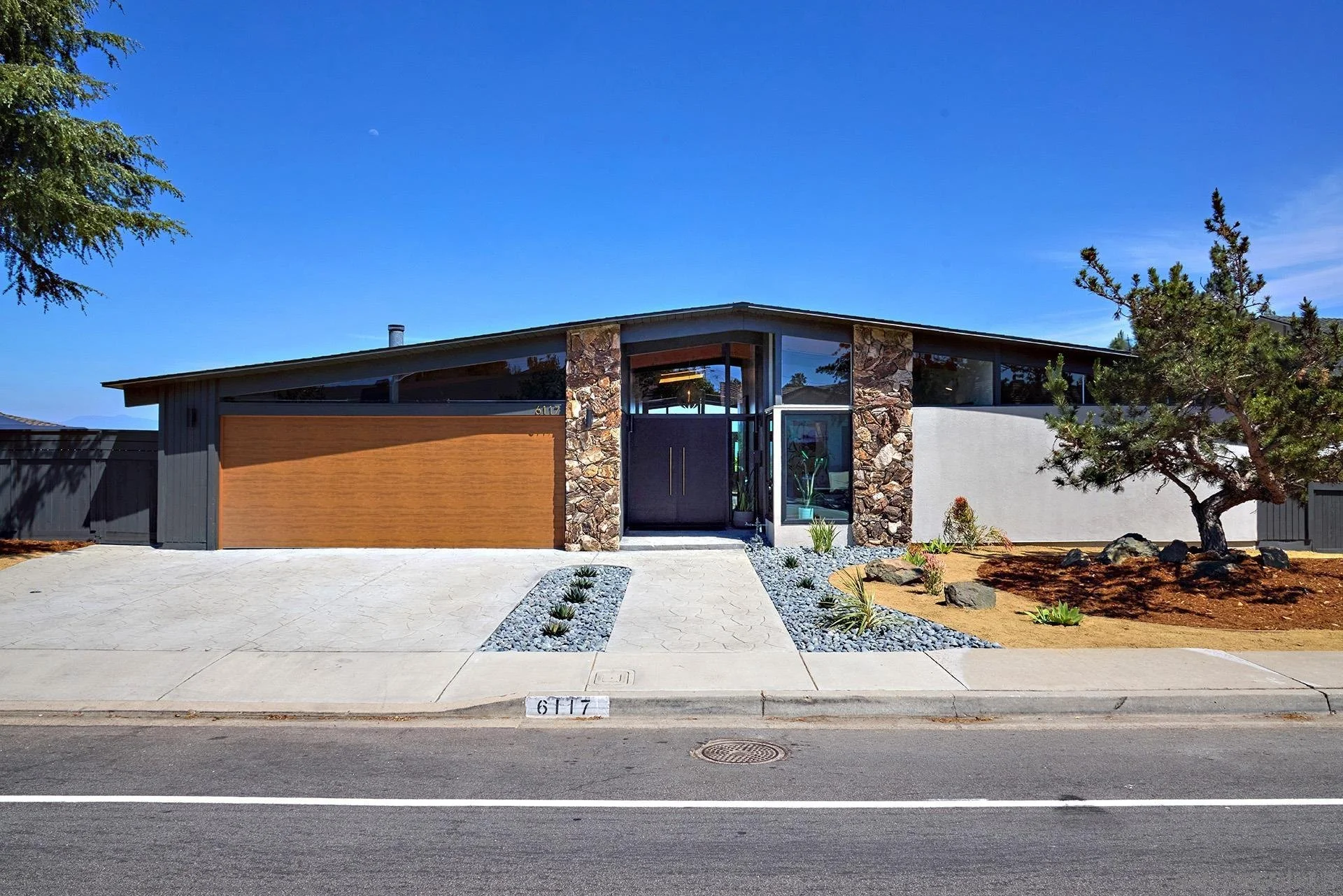 Mid Century Modern in Del Cerro with a great view, pool and nice outdoor space.  