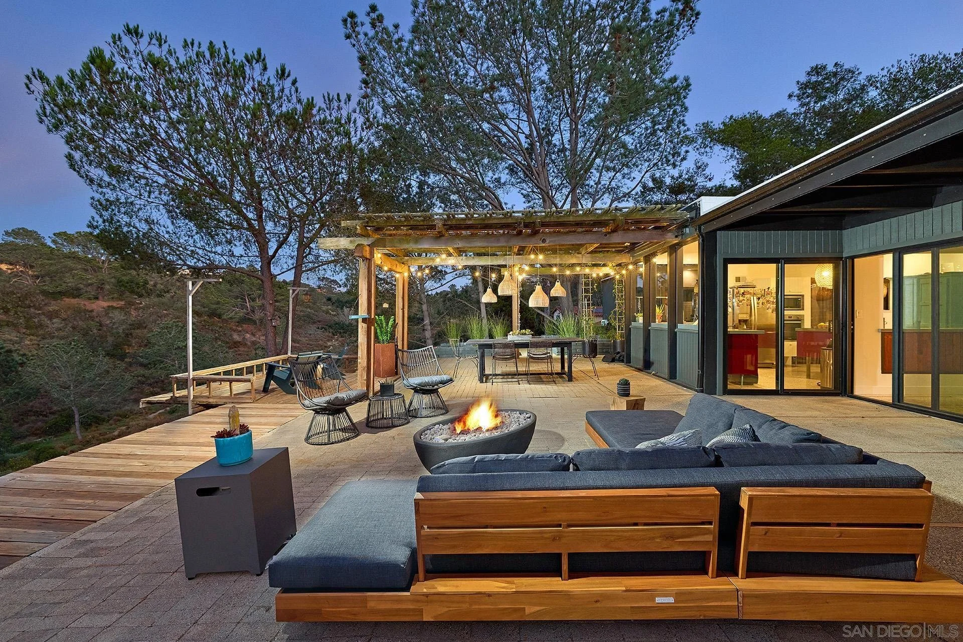 Impressive Updated Mid Century Modern In Del Mar.  