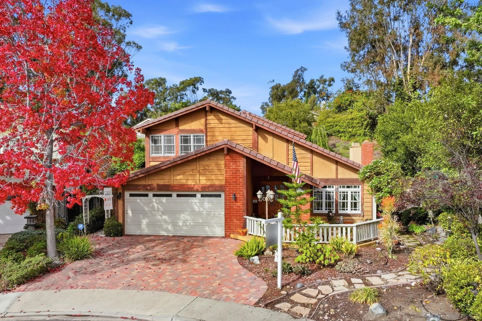 Large early 1970s home in Tierrasanta with a pool and tons of potential!