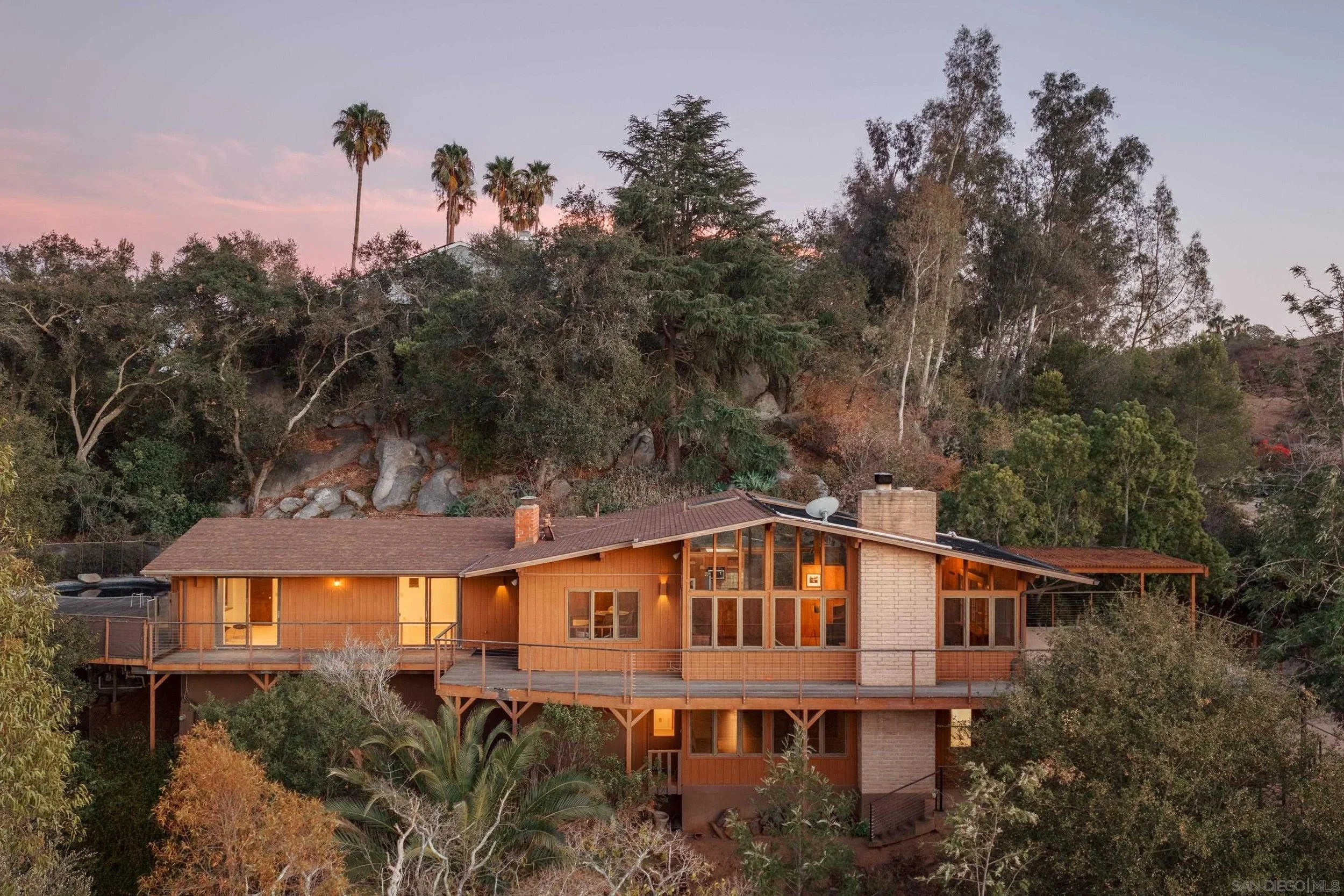 Incredible Sim Bruce Richards home in Poway.  James Hubbell and Rhoda LeBlanc Lopez design elements!