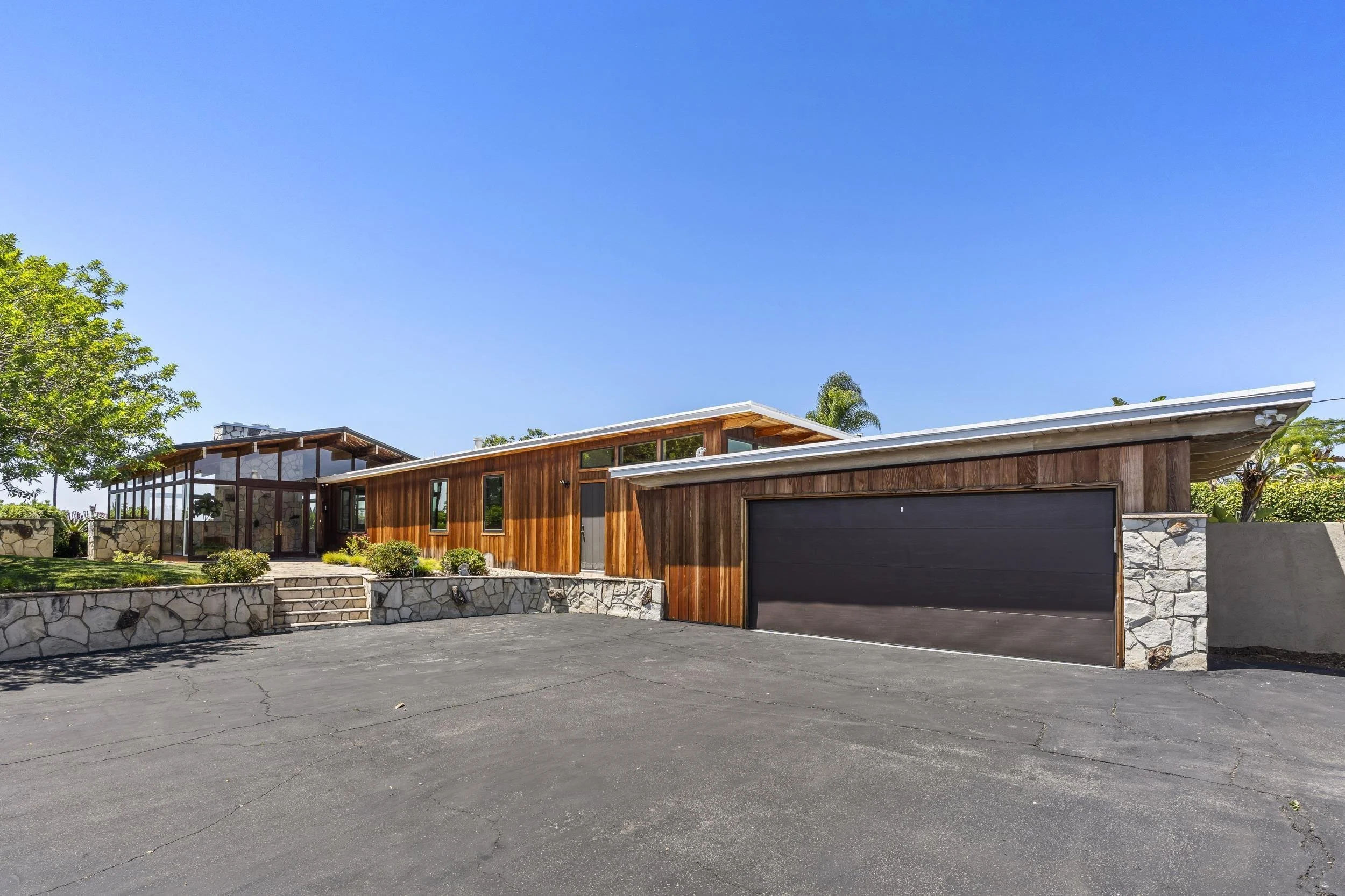 Stunning Mid Century home on 5 acres in Vista!