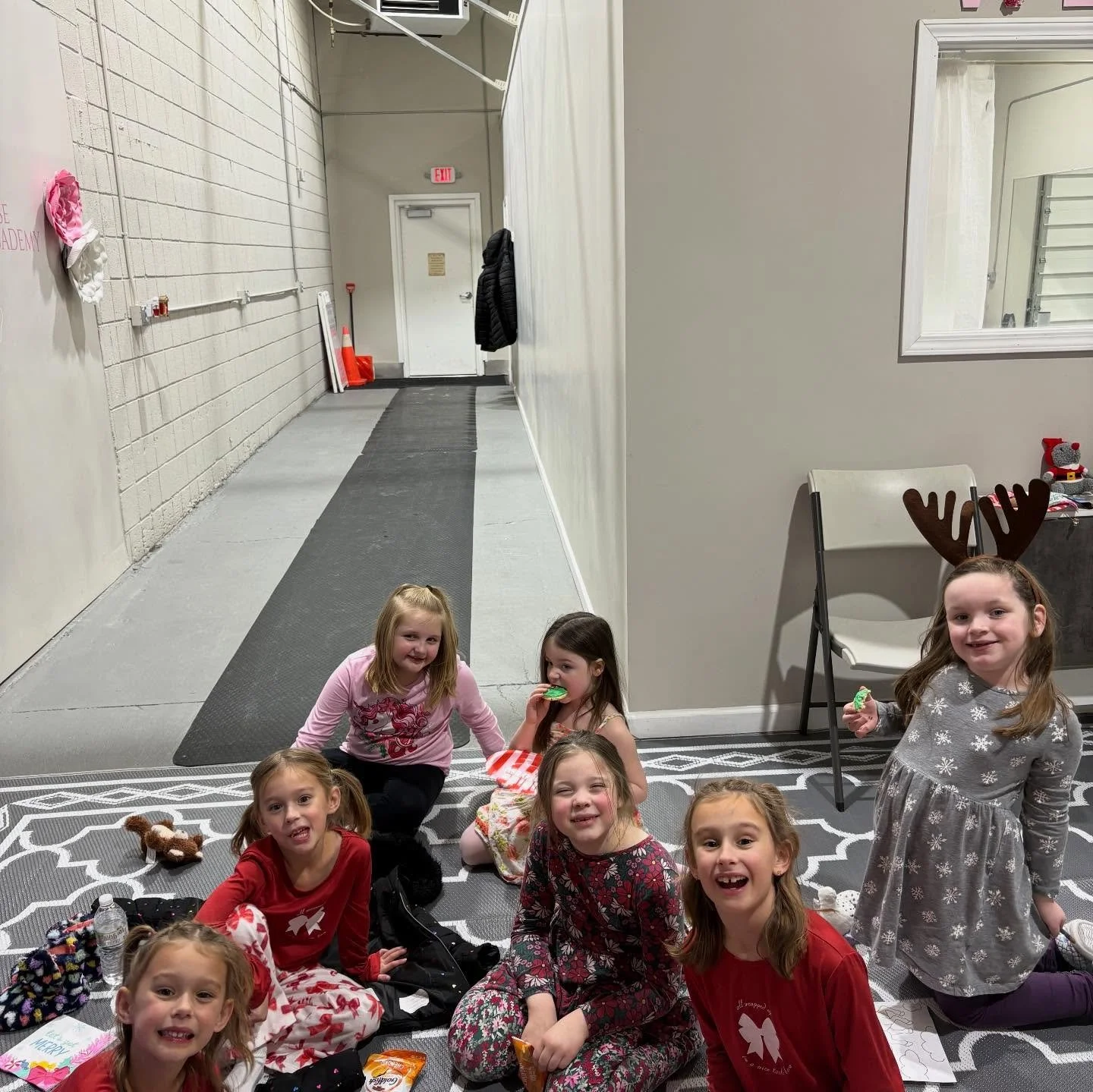 So much holiday fun yesterday!!🎄Thank you to everyone that joined us for our Adaptive Holiday Spectacular and our Caregiver&rsquo;s Night Out❤️