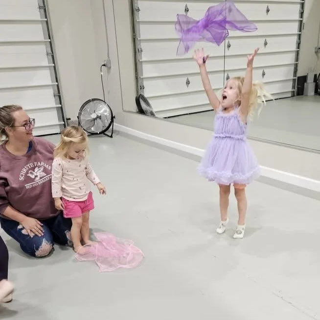 Dance With Me! 

The winter session of our caregiver/child class is right around the corner! There are still a few spots available. This 6-week class explores musical rhythms, basic coordination and ballet movements, and helps develop social skills. 