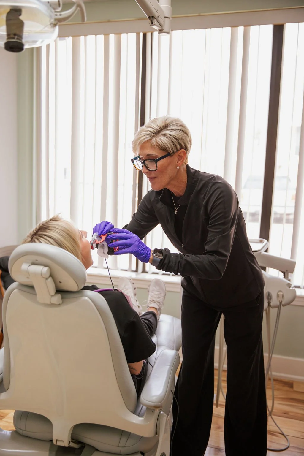Professional vs At-Home Teeth Whitening in Tulsa: Which One Is Worth It?