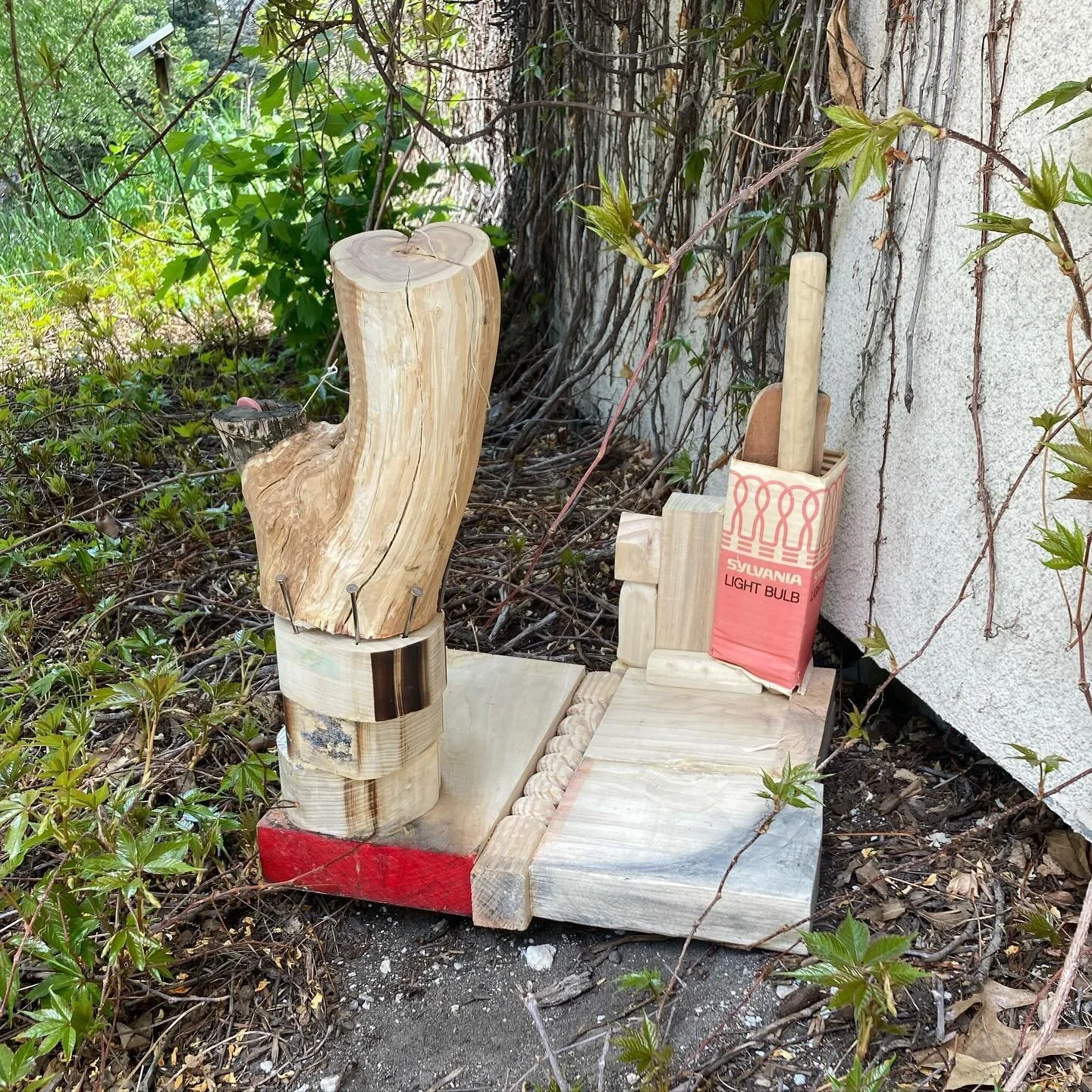 Guideposts 1/5, 2024.
Misc. wood, lilac limb, paper, nails, needle and thread, a button and charcoal
&bull;
Guideposts are an interactive experience inspired by cycles of hope and loneliness. Guideposts were placed around campus as markers to a non e