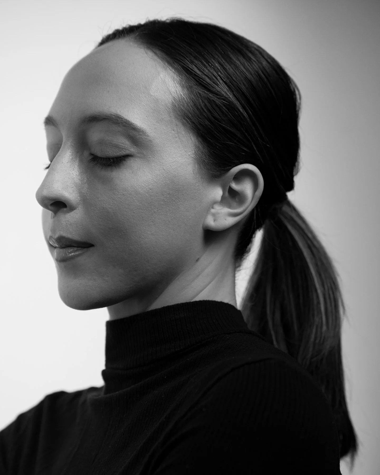 I had an assignment to work on my lighting skills. I had to recreate the same lighting as #yousefkarsh lowkey #portrait. 
So I drew inspiration from his Audrey Hepburn 1956 and Marian Anderson 1945. 

Big thanks to both @merewaller and @re_baritone f