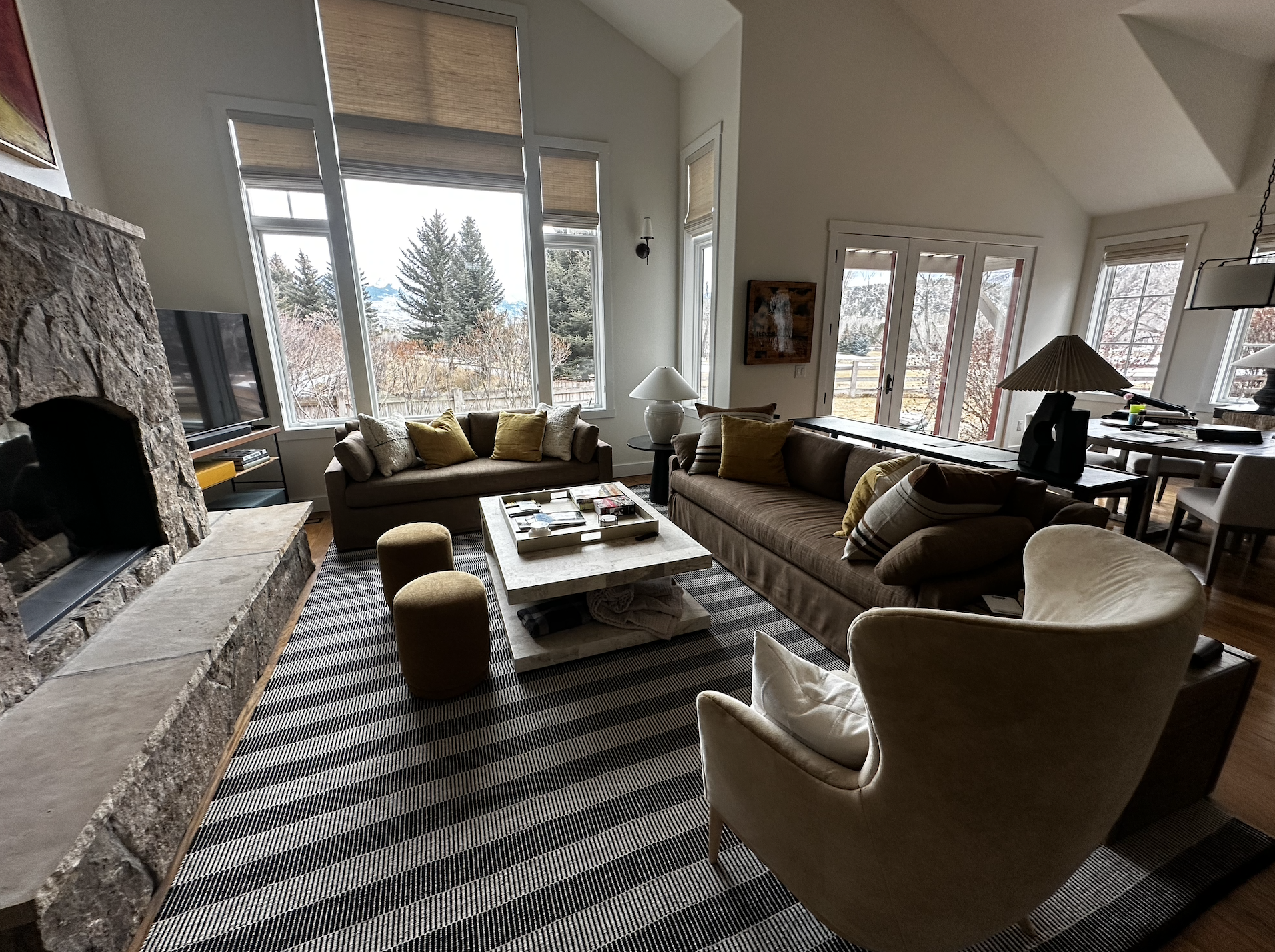 Nestled in the shadow of Mt. Sopris, this full home remodel by Smith Works elevated both the quality and value of the residence. The transformation included a complete kitchen overhaul, updated bathrooms with modern finishes, and a custom-designed st
